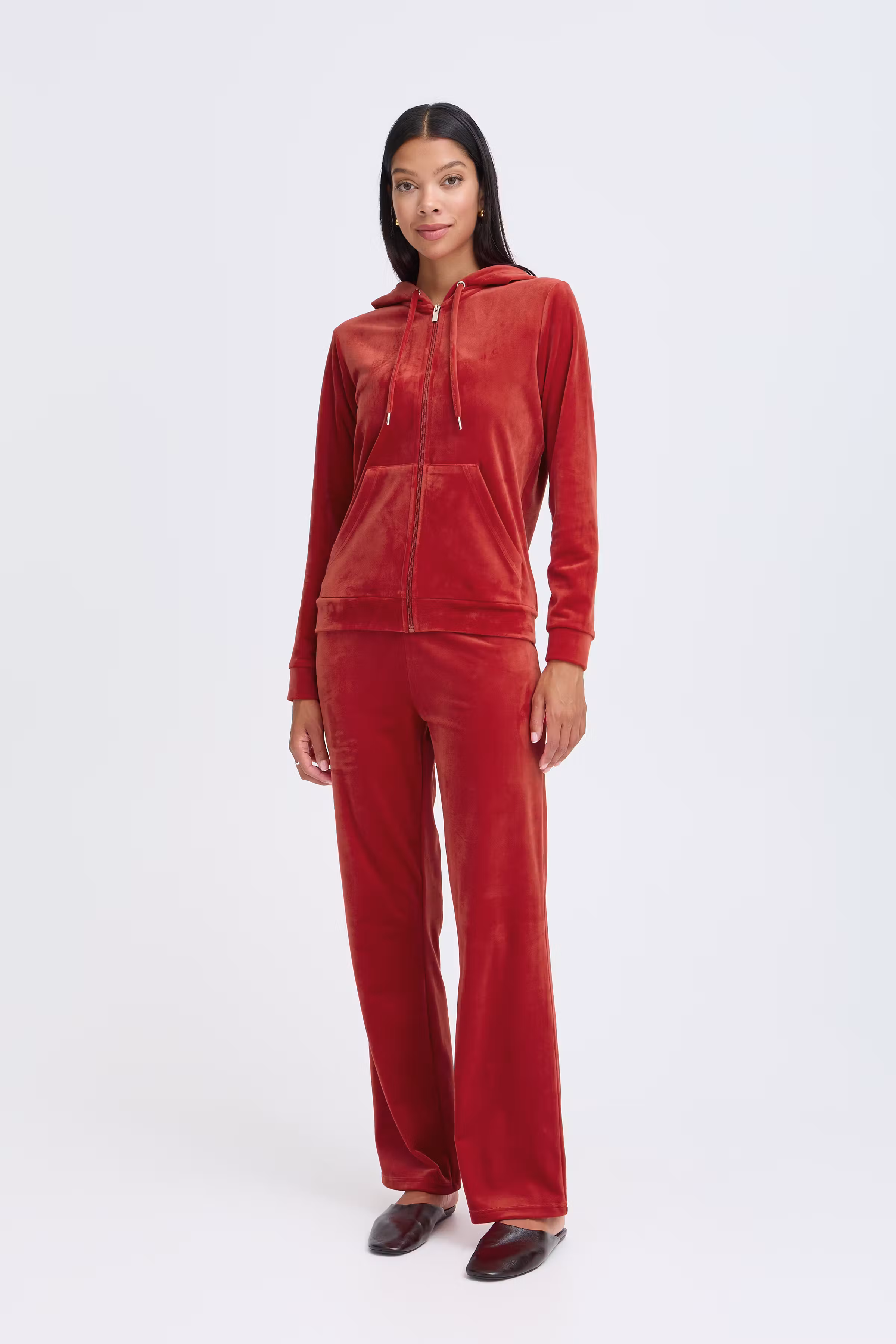 BYSTILLA Veloursett LOOKBOOK FRONT 20816019-191757