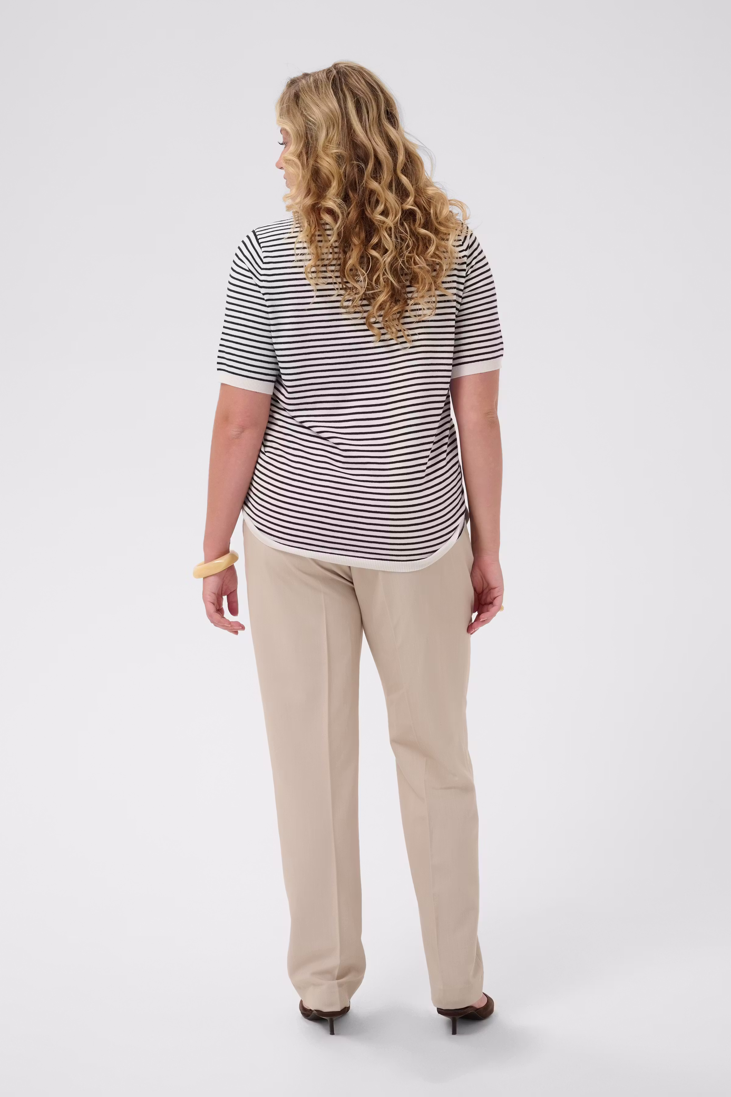 KClizzy Pullover LOOKBOOK BACK 10584457-109659