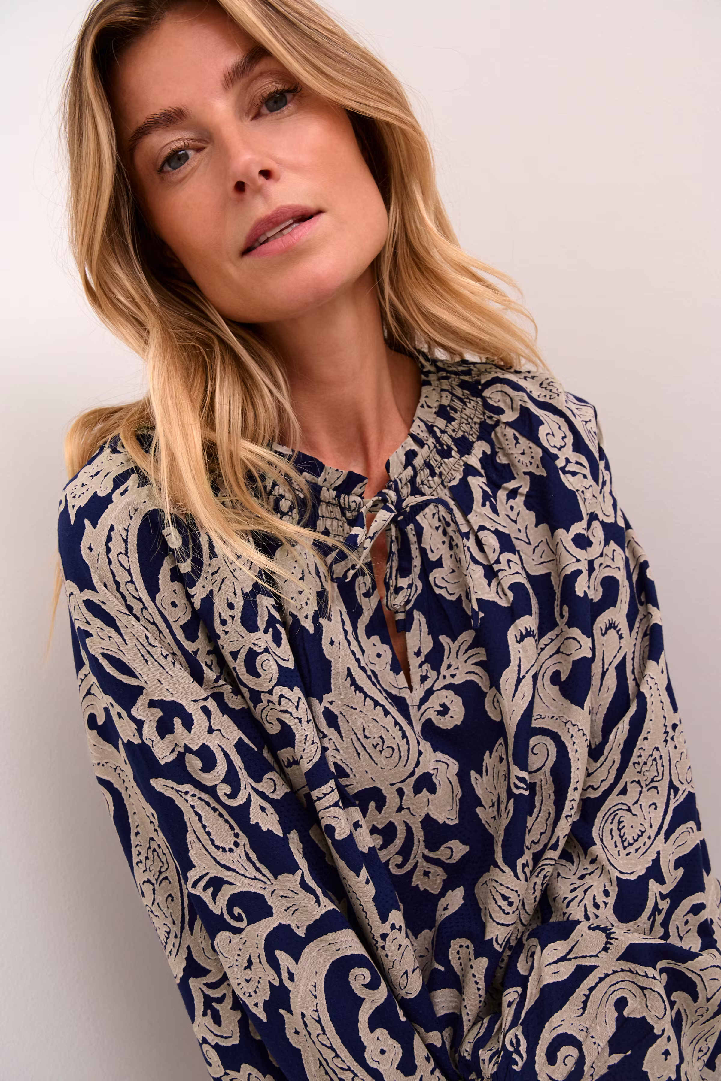 CRLucy Blus LOOKBOOK DETAIL 10613156-106905