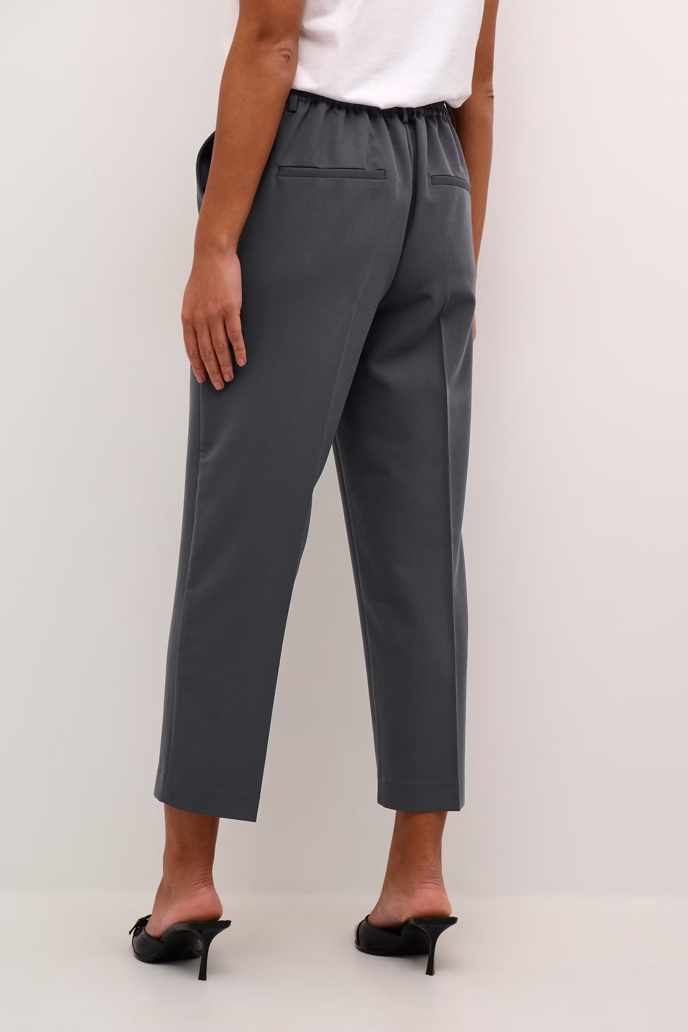 KAsakura Cropped Broek LOOKBOOK BACK 10506127-190205