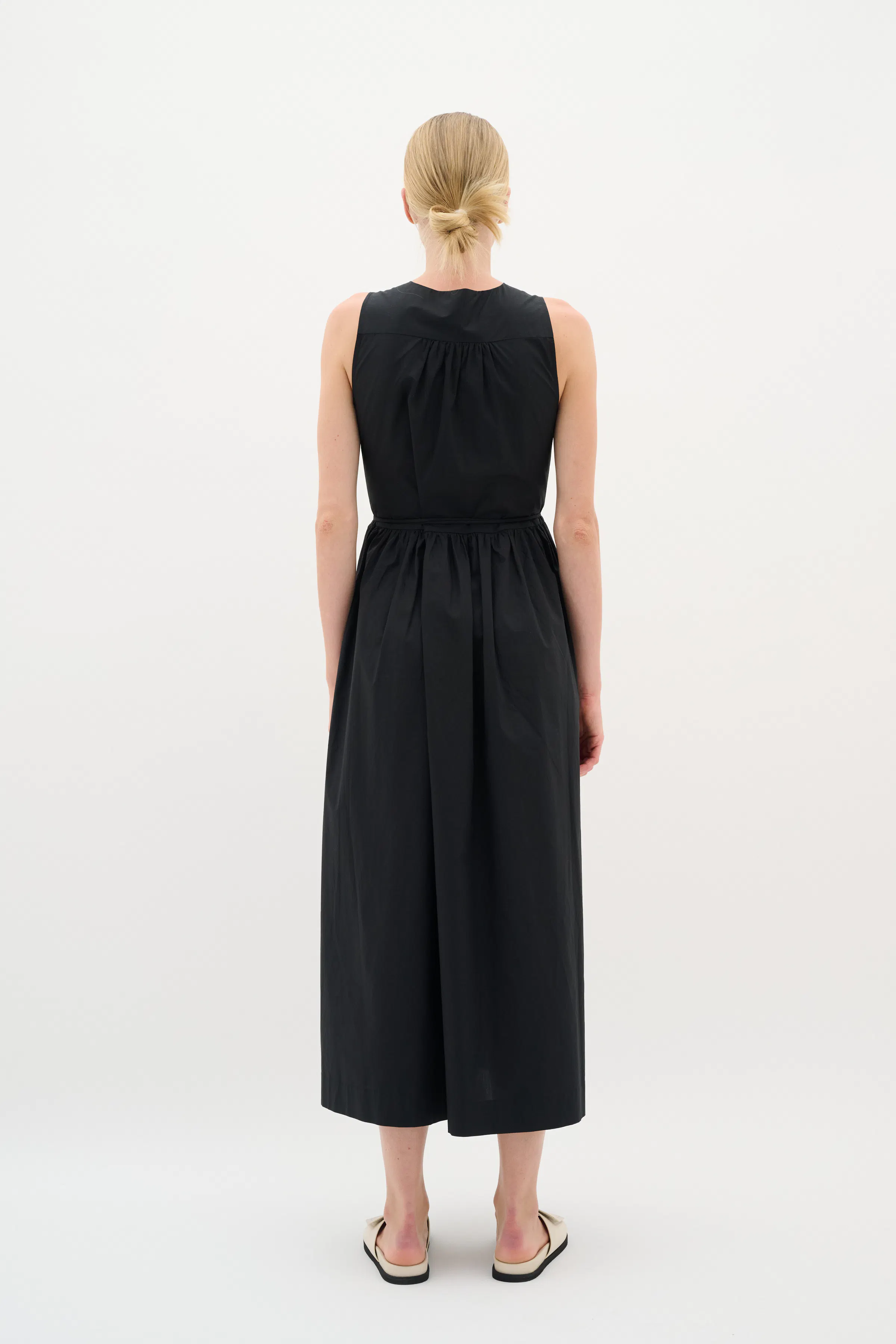 KennaIW Poplin wrap Kjole LOOKBOOK BACK 30110535-194008