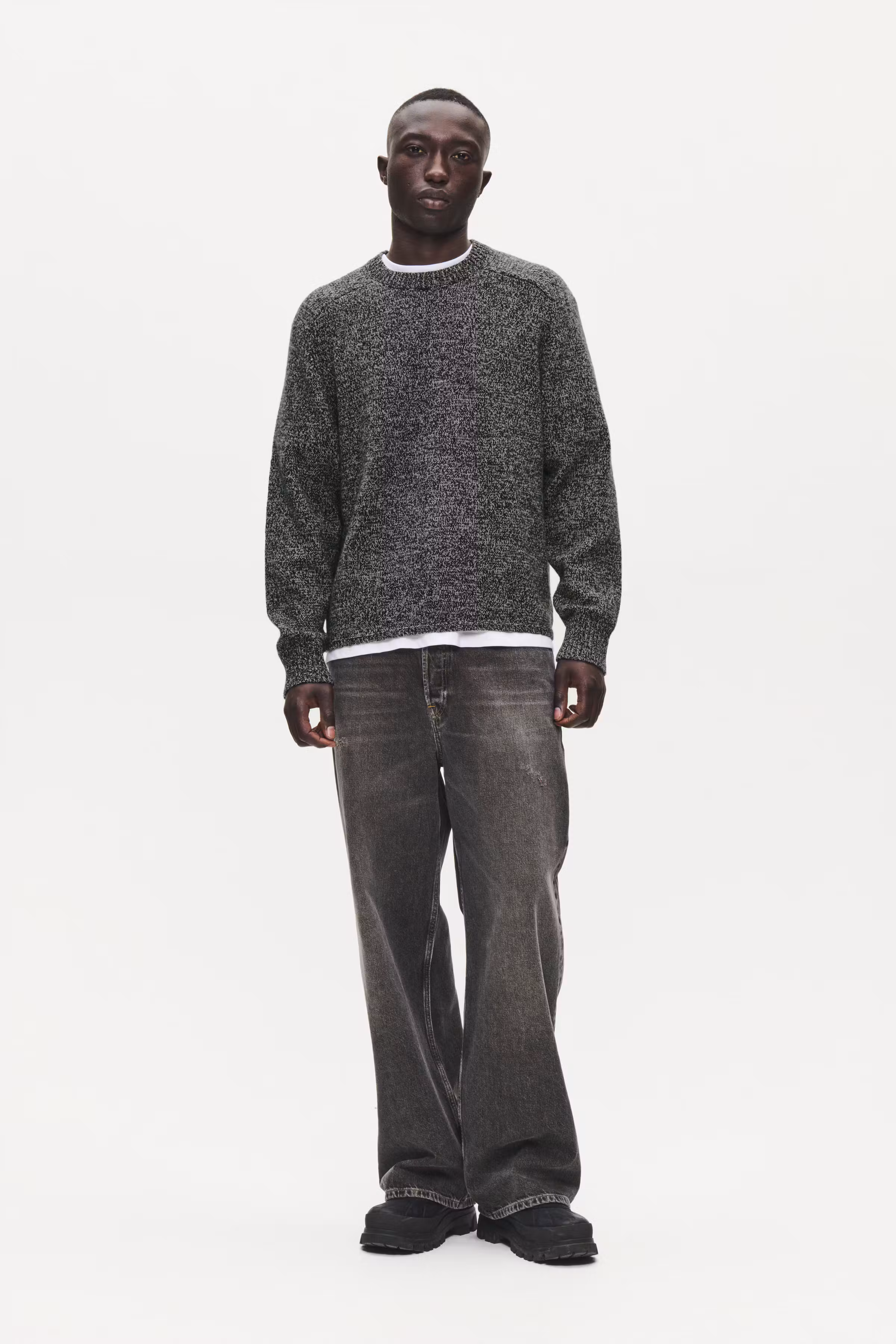 WWCay Pullover LOOKBOOK FRONT 30252301-1662161