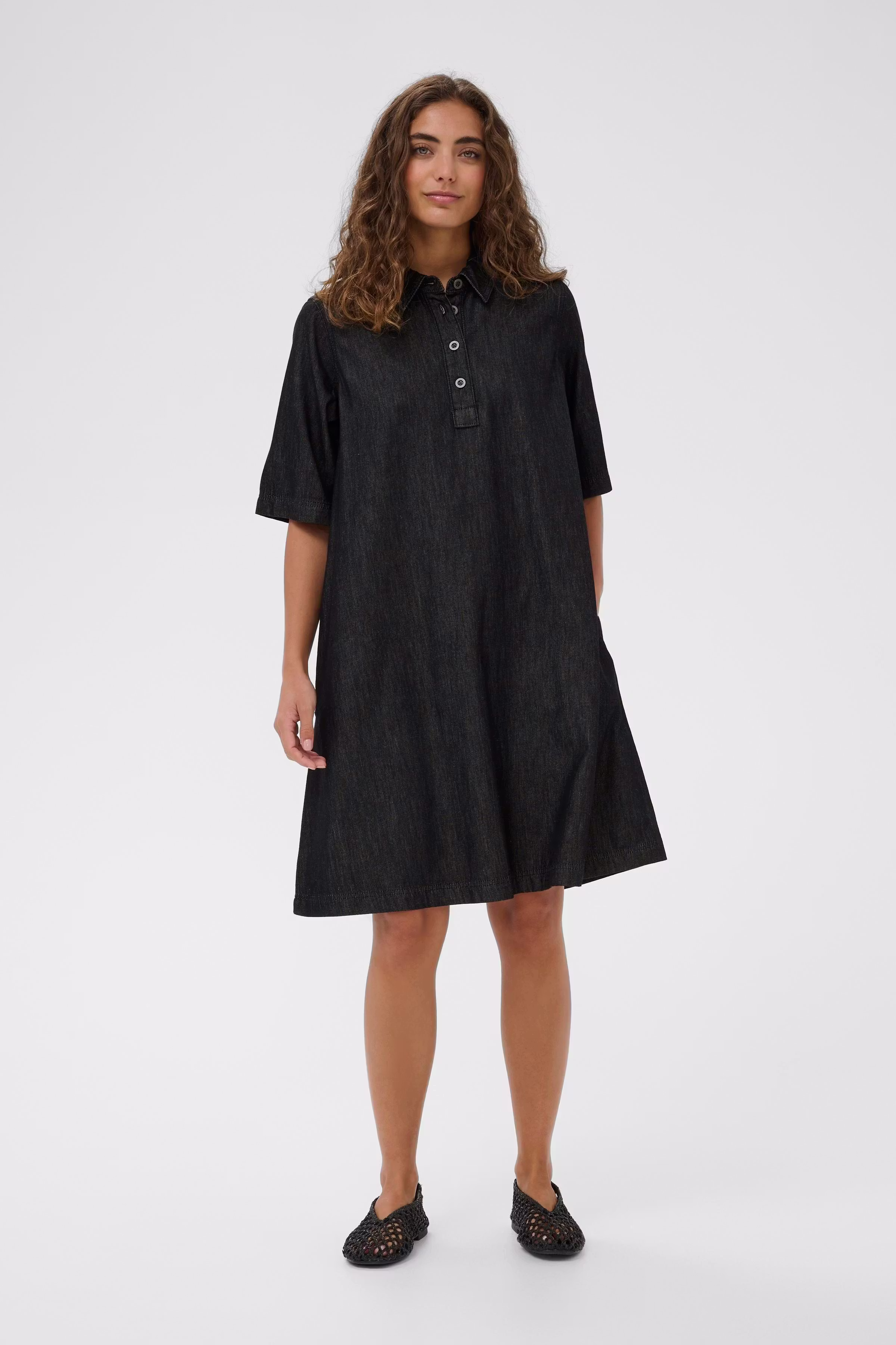 CUwinnie Jeanskleid LOOKBOOK FRONT 50111467-500064