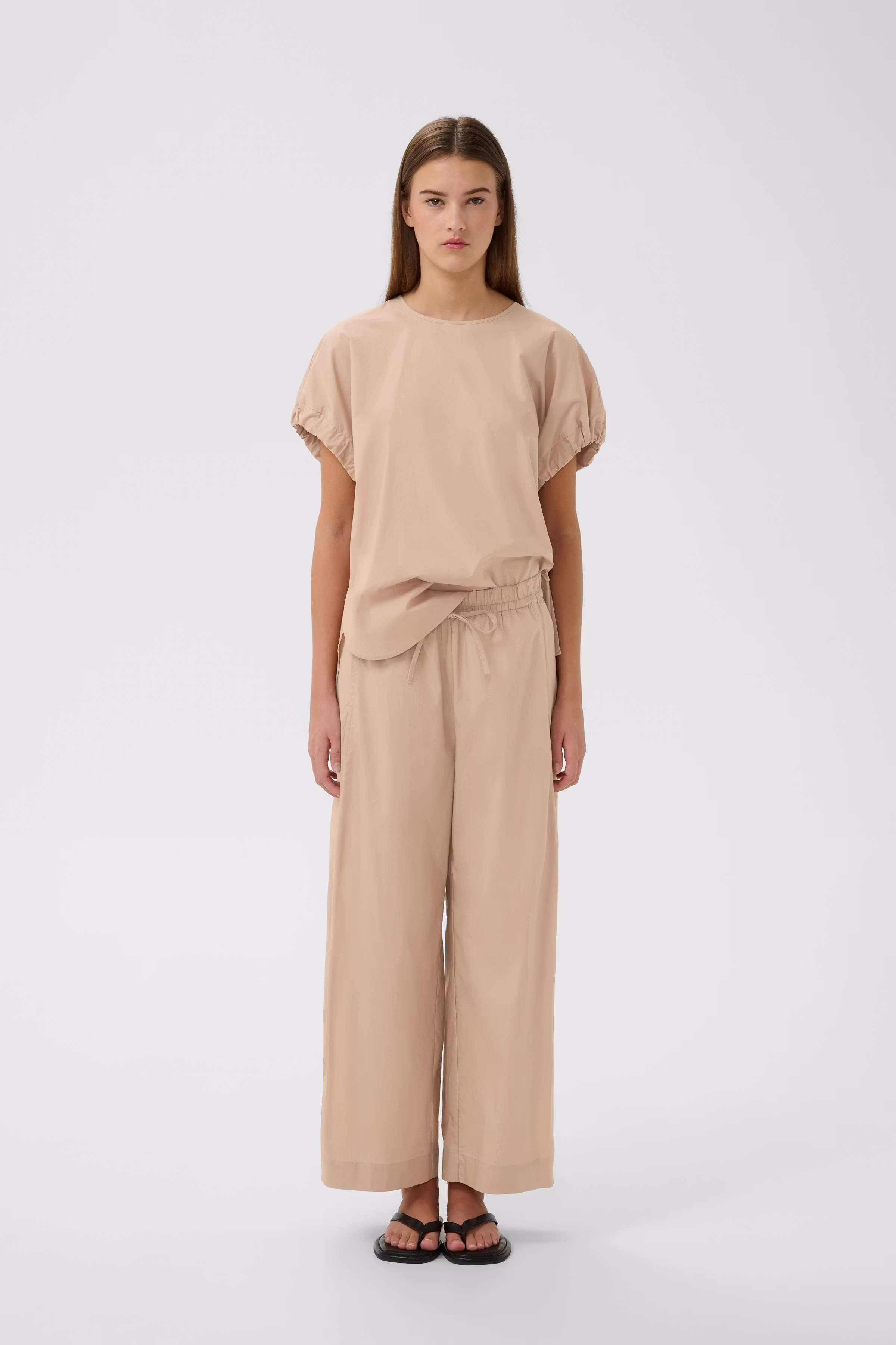 RAVENIW Hose LOOKBOOK FRONT 30112504-161221