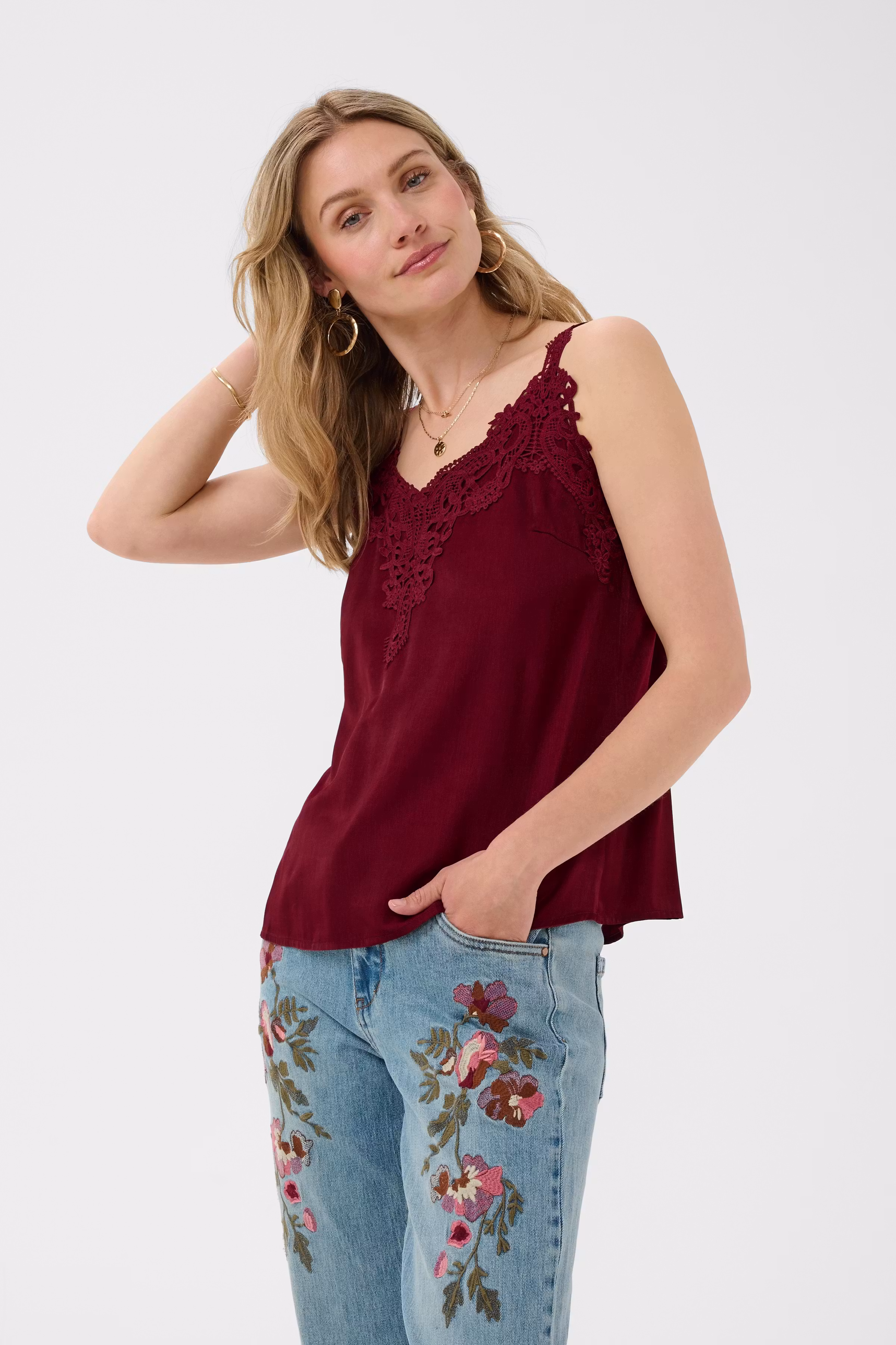 CRAnna Top LOOKBOOK FRONT 10611224-191724
