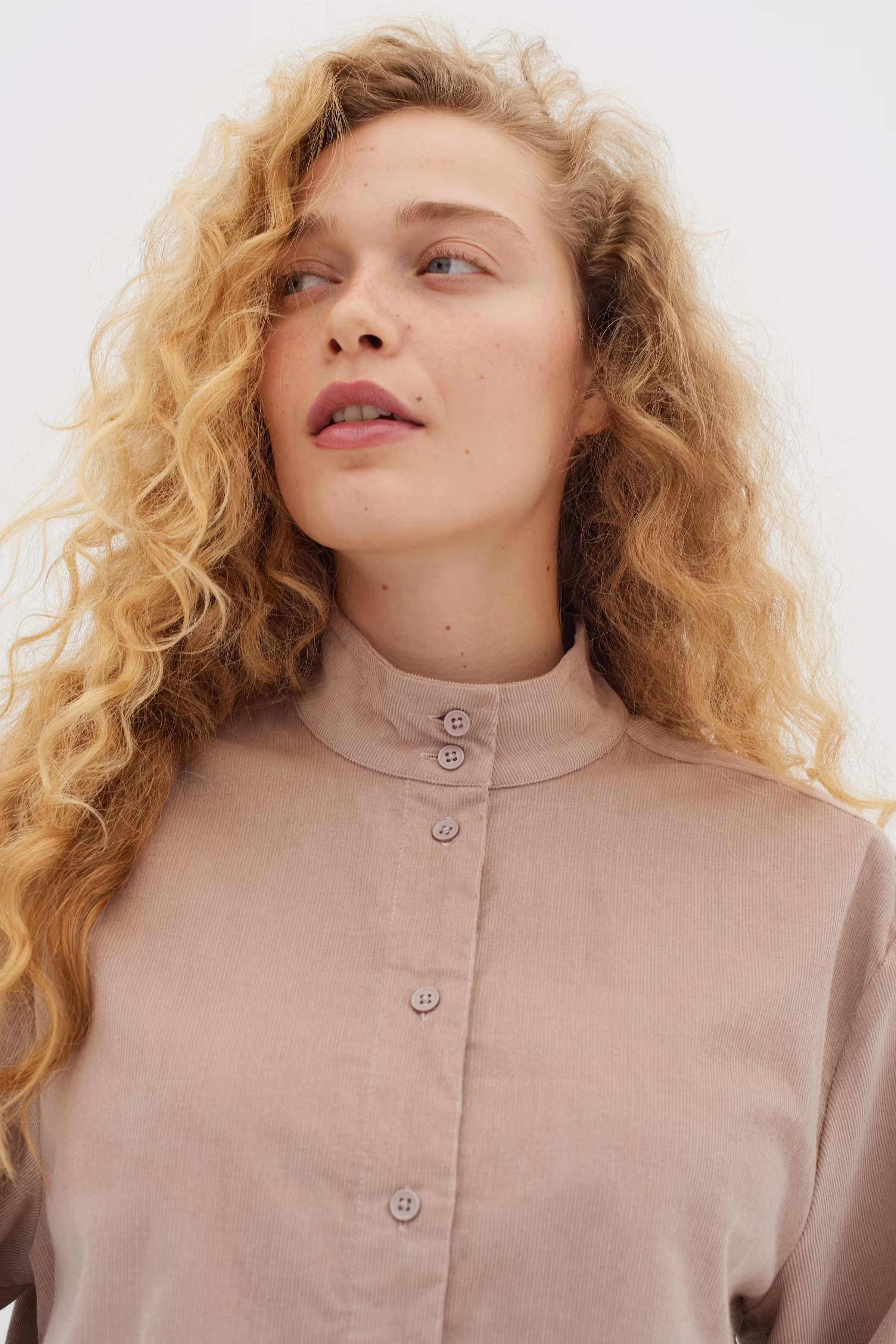 CarmenIW Samt Hemd LOOKBOOK DETAIL 30108961-151506