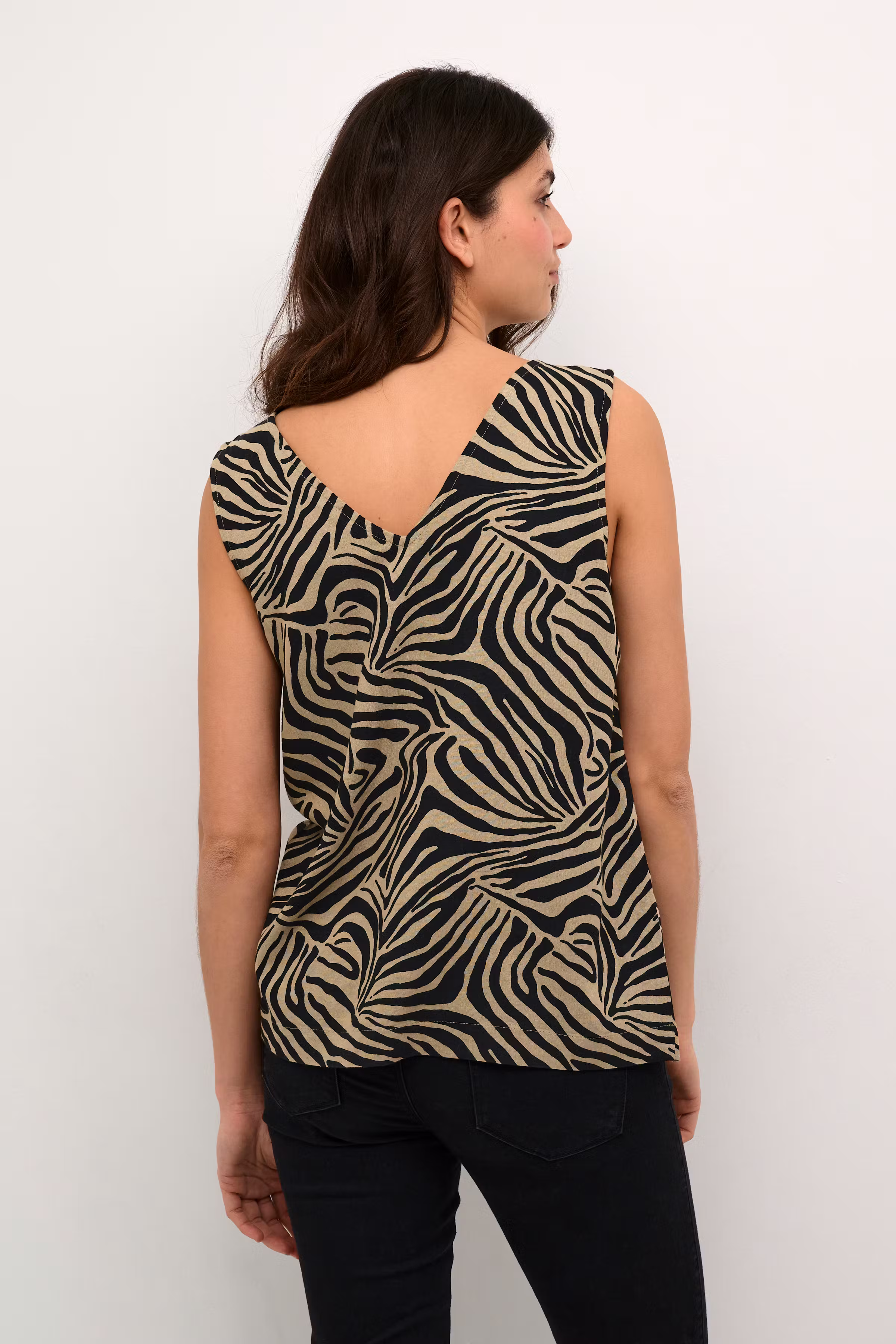 KAmilia Lin Top LOOKBOOK BACK 10508426-106782