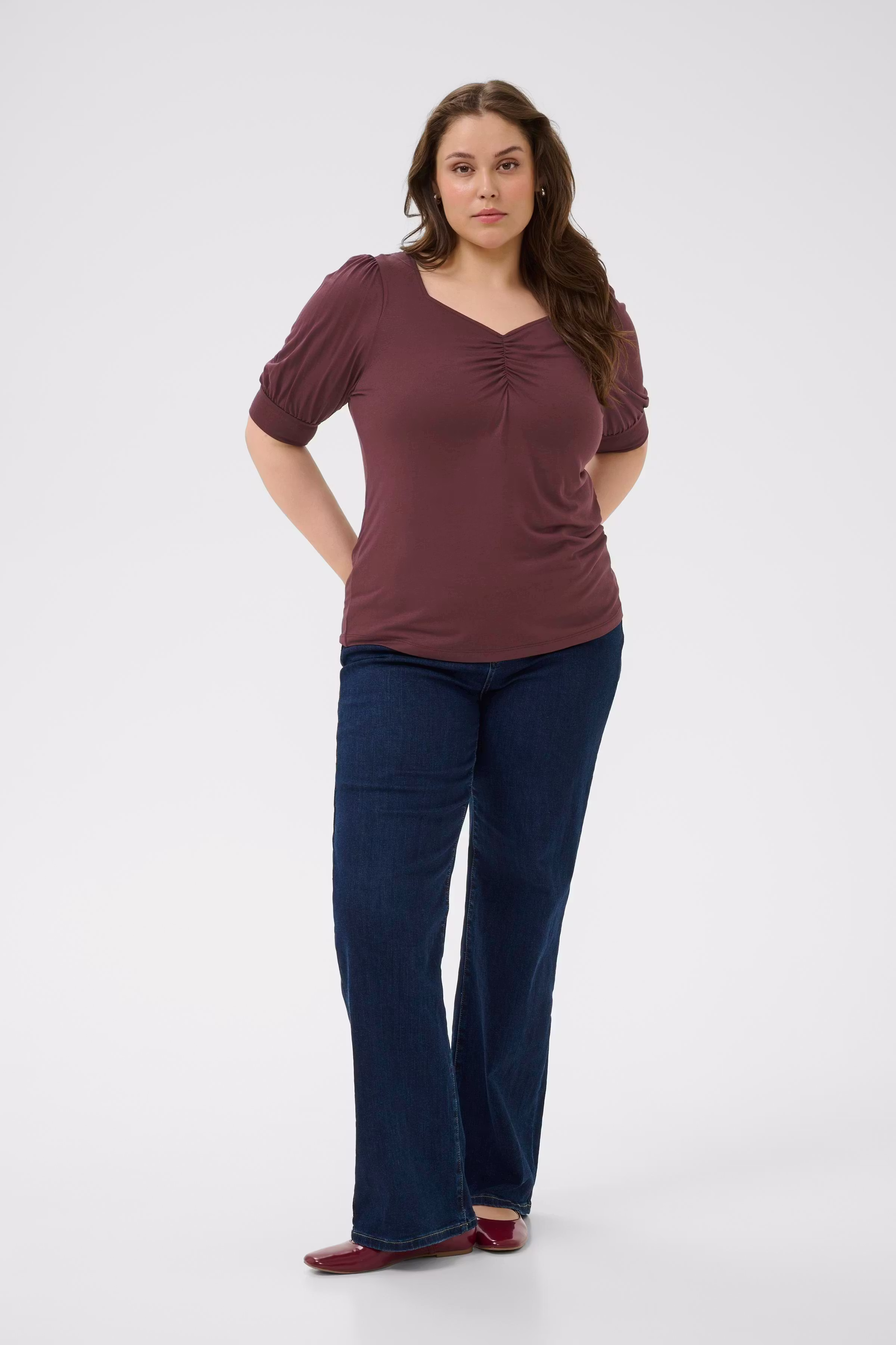 KCsissy T-Shirt LOOKBOOK FRONT 10581401-191619