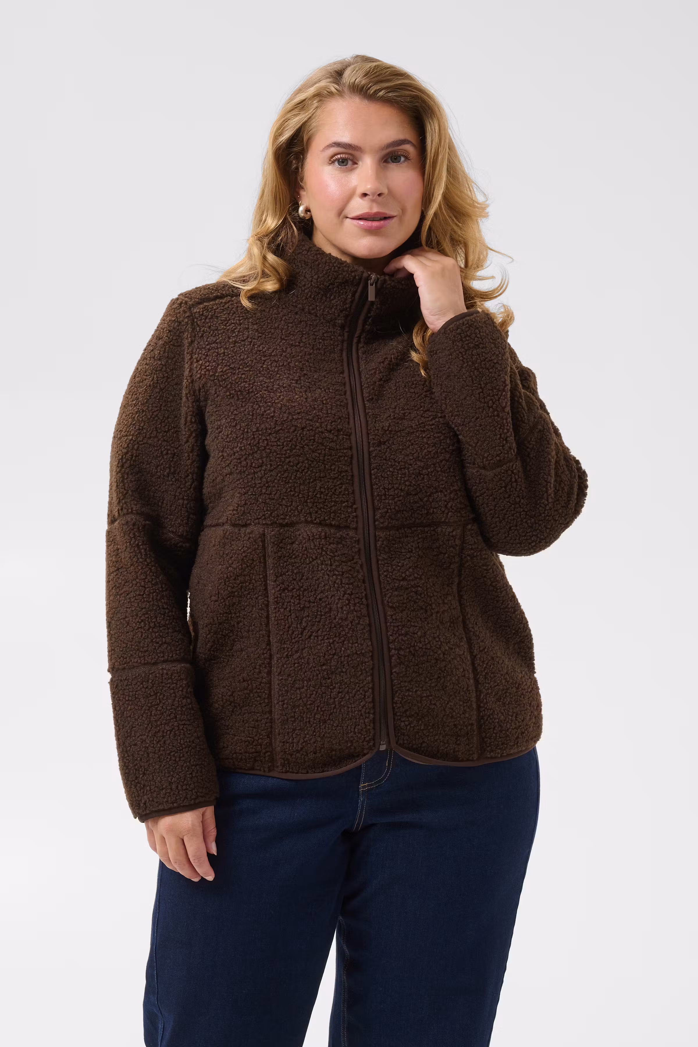KCcanilla Outerwear LOOKBOOK FRONT 10584946-191218