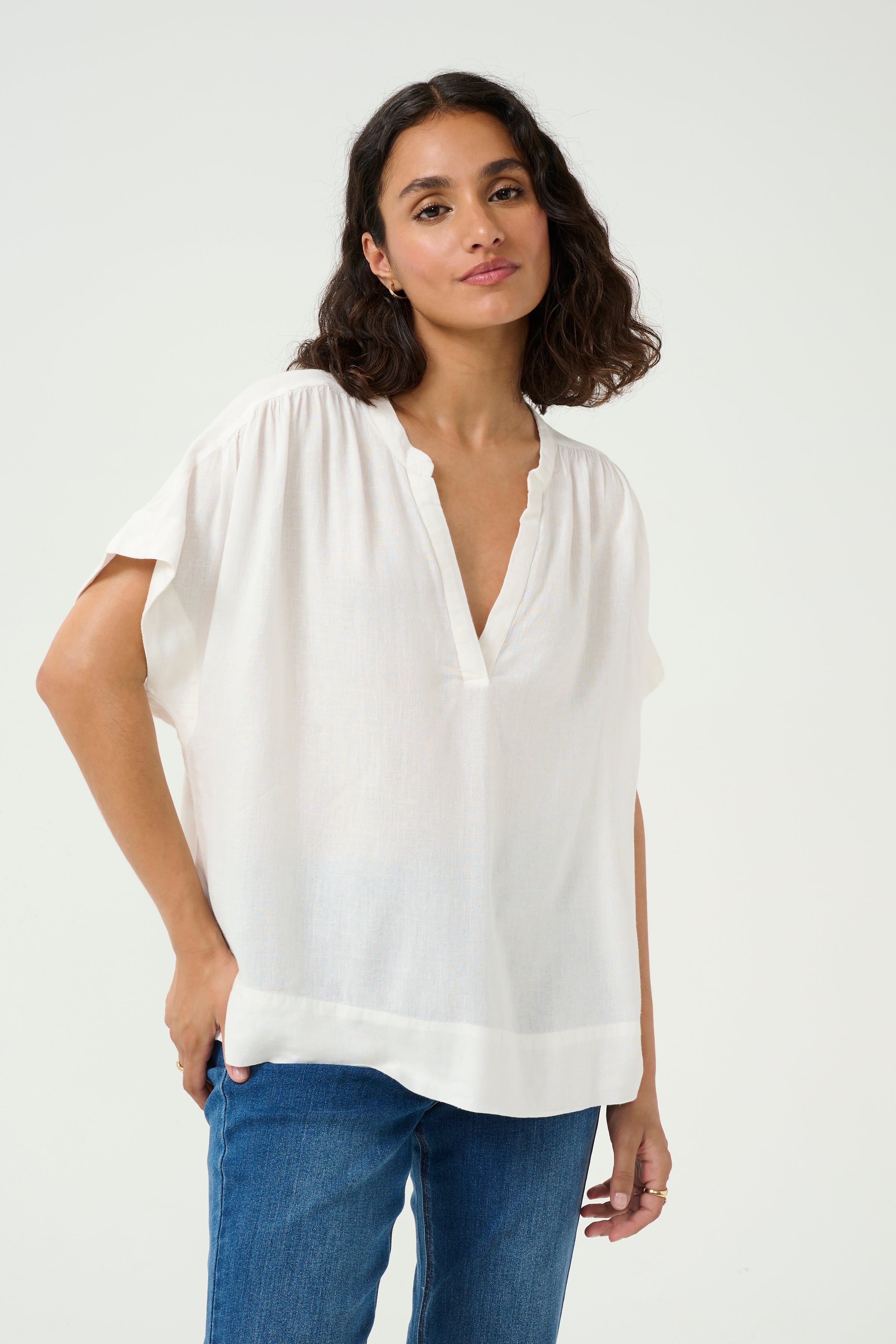 KAmilia Linen Top LOOKBOOK FRONT 10509670-110602