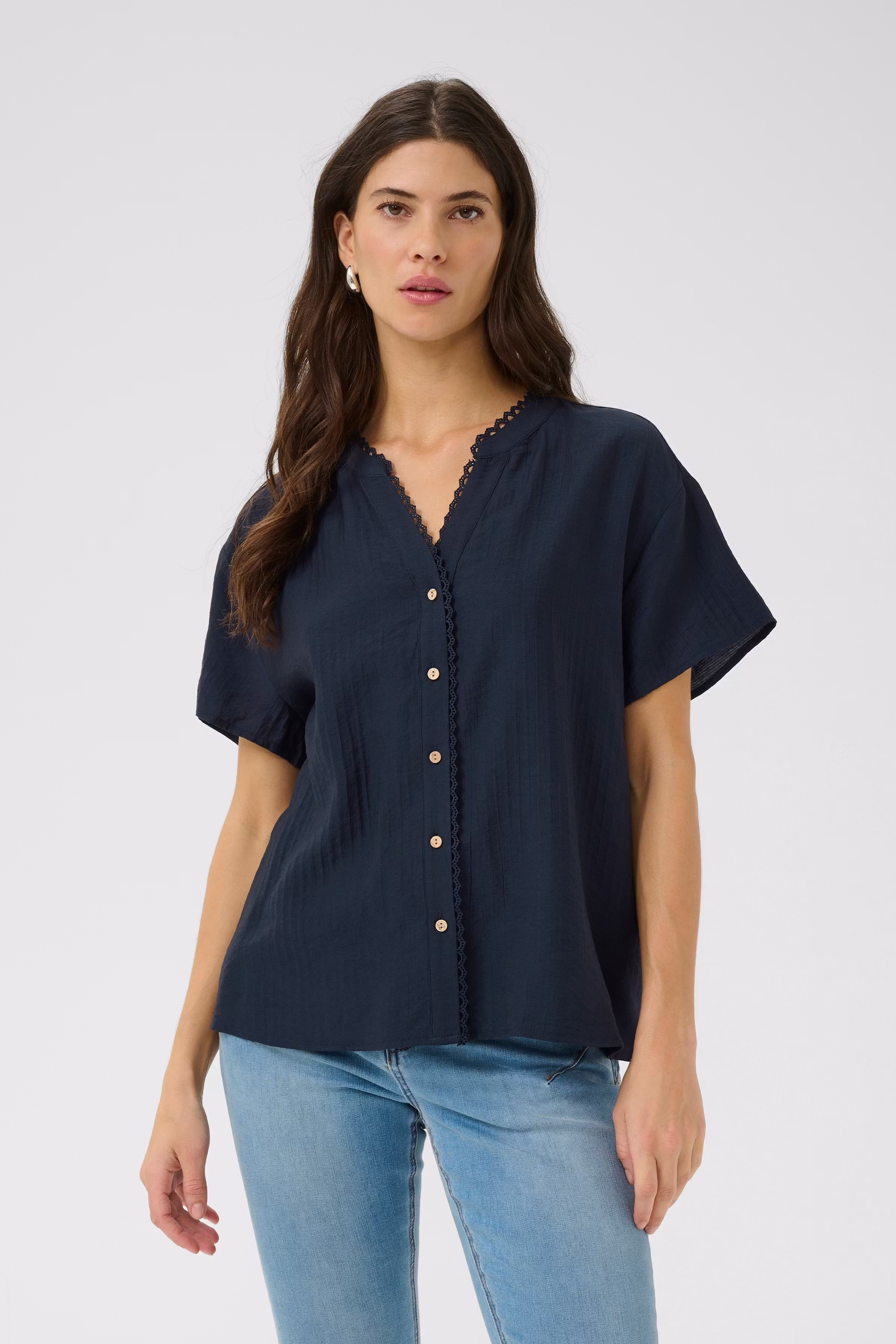 CRLori Chemise LOOKBOOK FRONT 10613828-193923