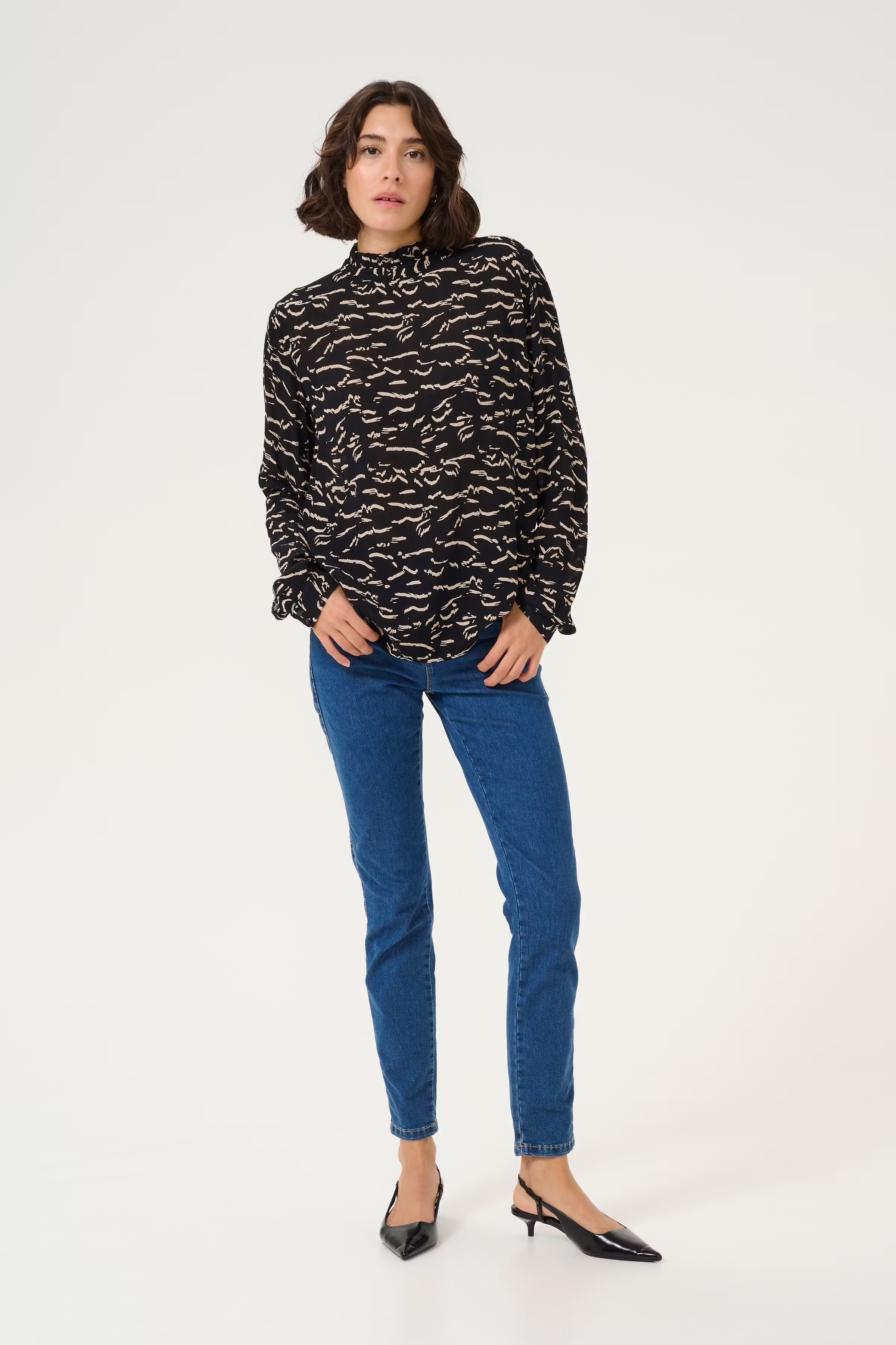 KAluna Blouse LOOKBOOK FRONT 10509756-107346