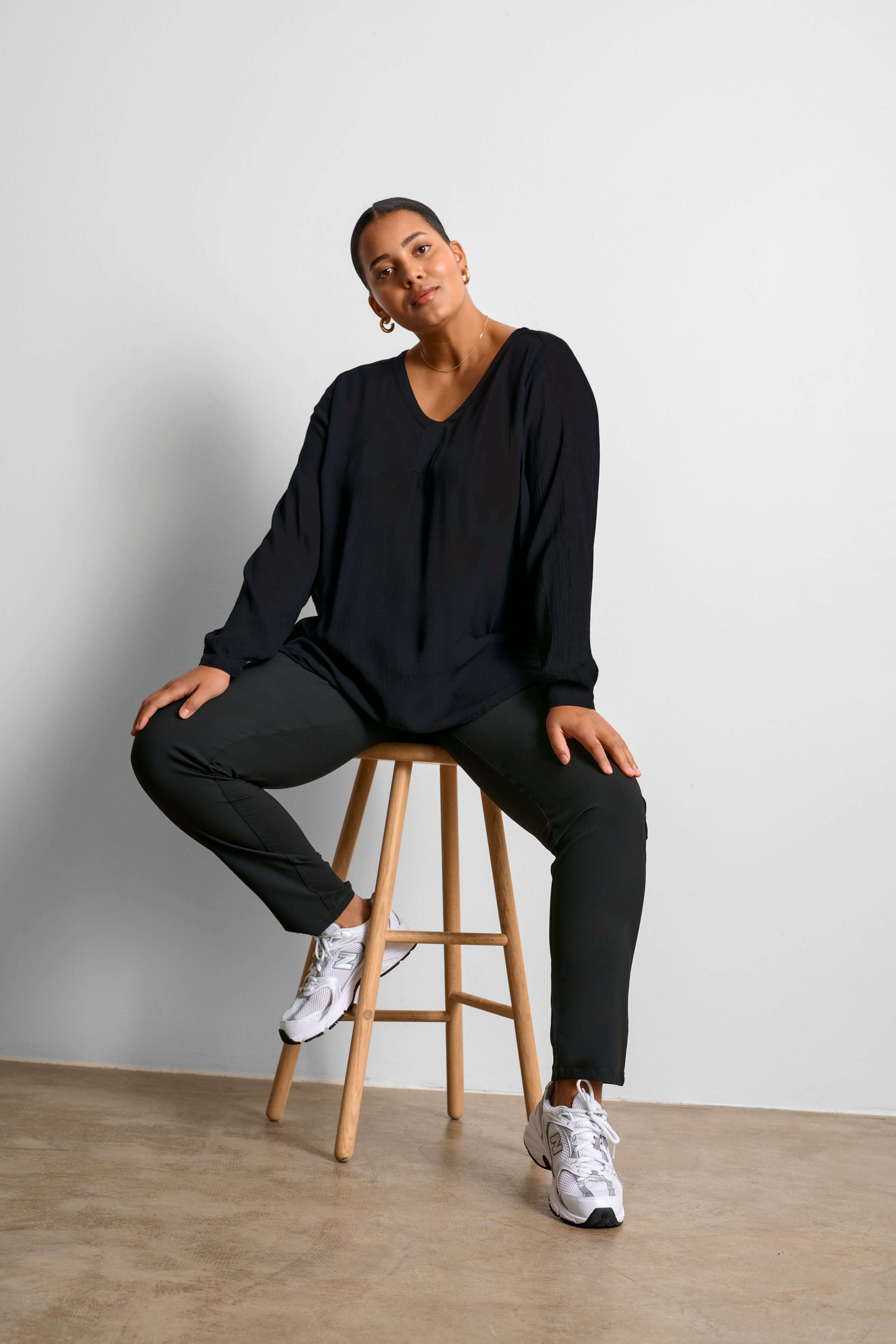 KCami Blus LOCATION NONE 10580001-50600