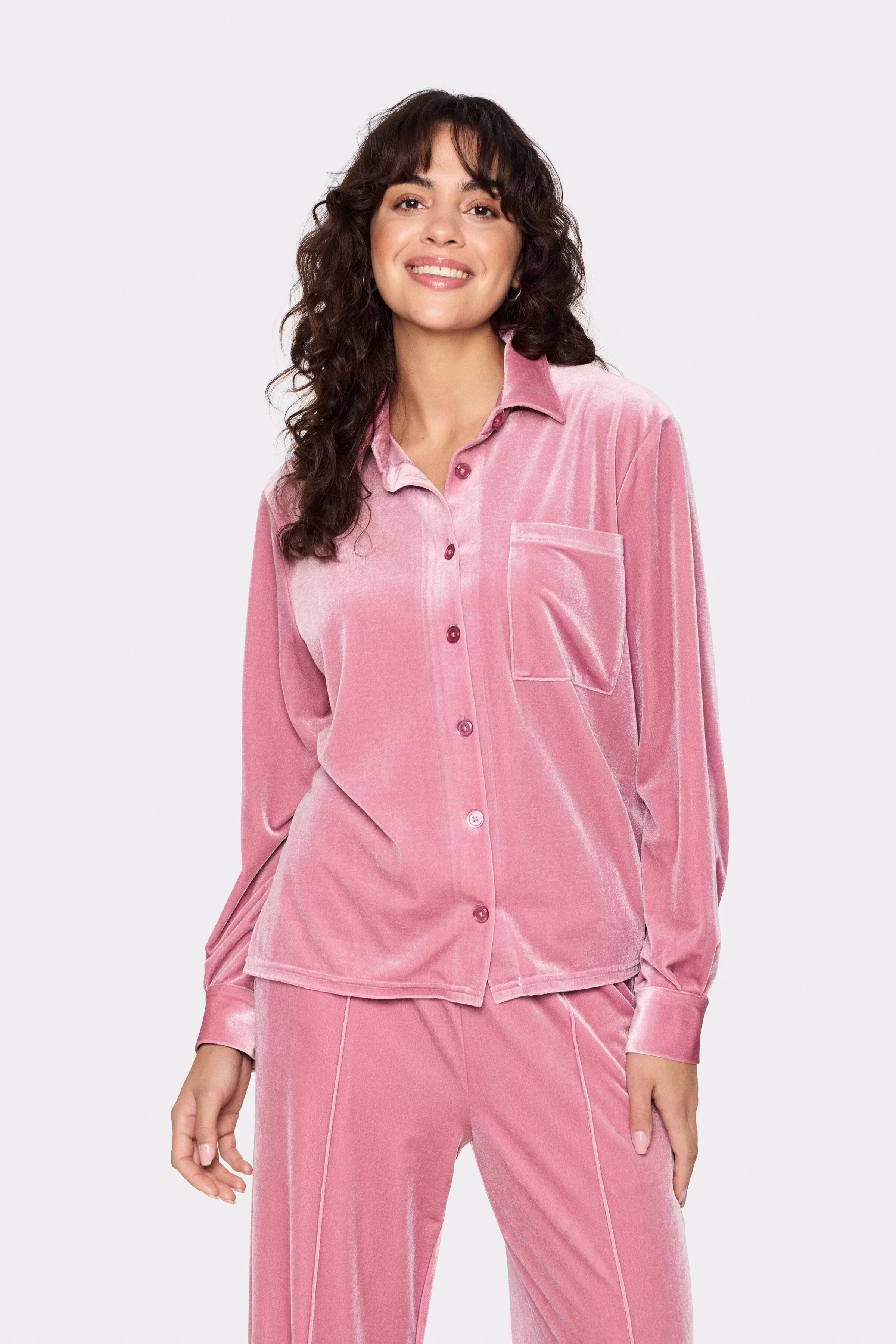 HenrikaSZ Fløyel Skjorte LOOKBOOK FRONT 30513616-161710