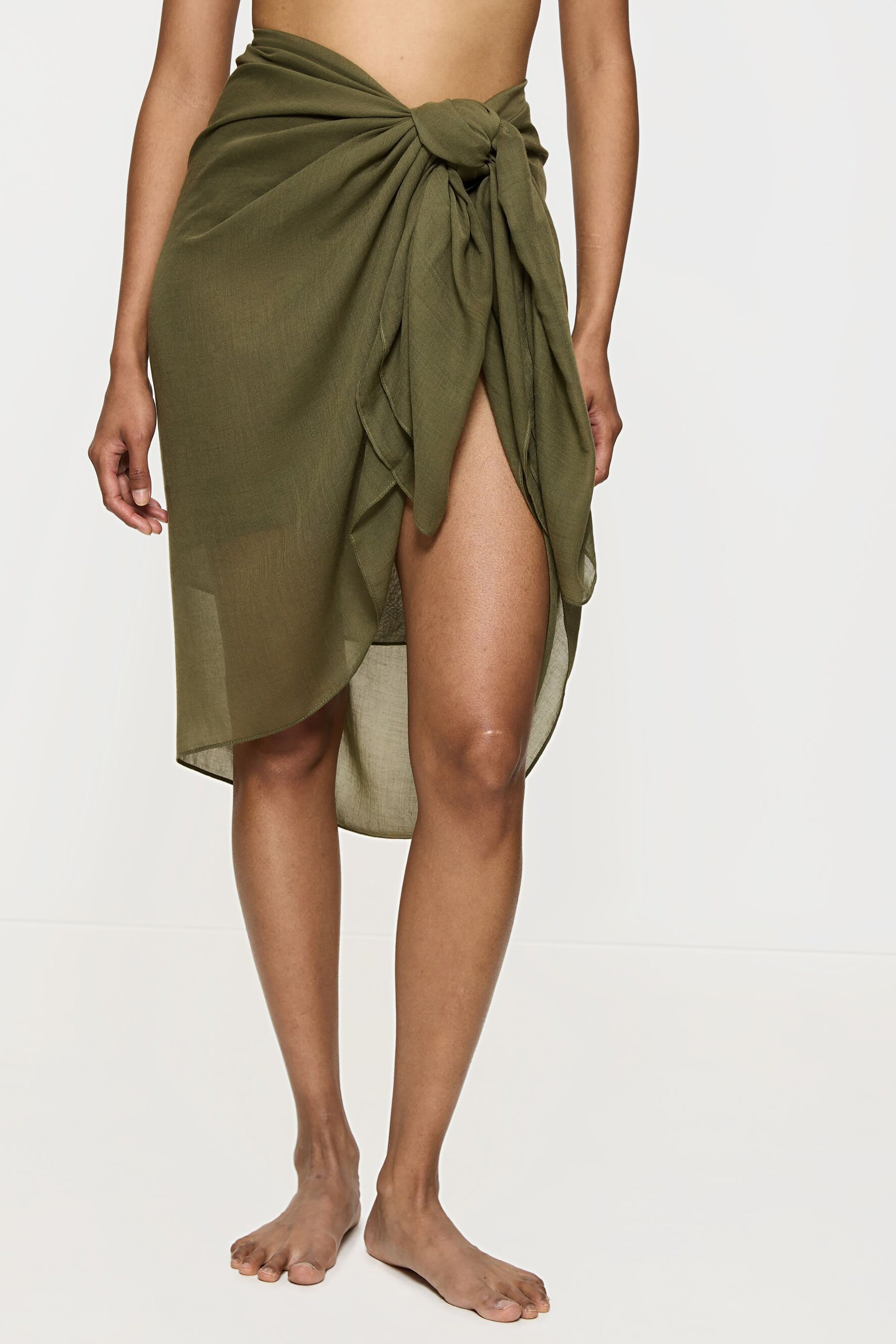 BeachPareo Scarf LOOKBOOK FRONT 40500292-T00MM