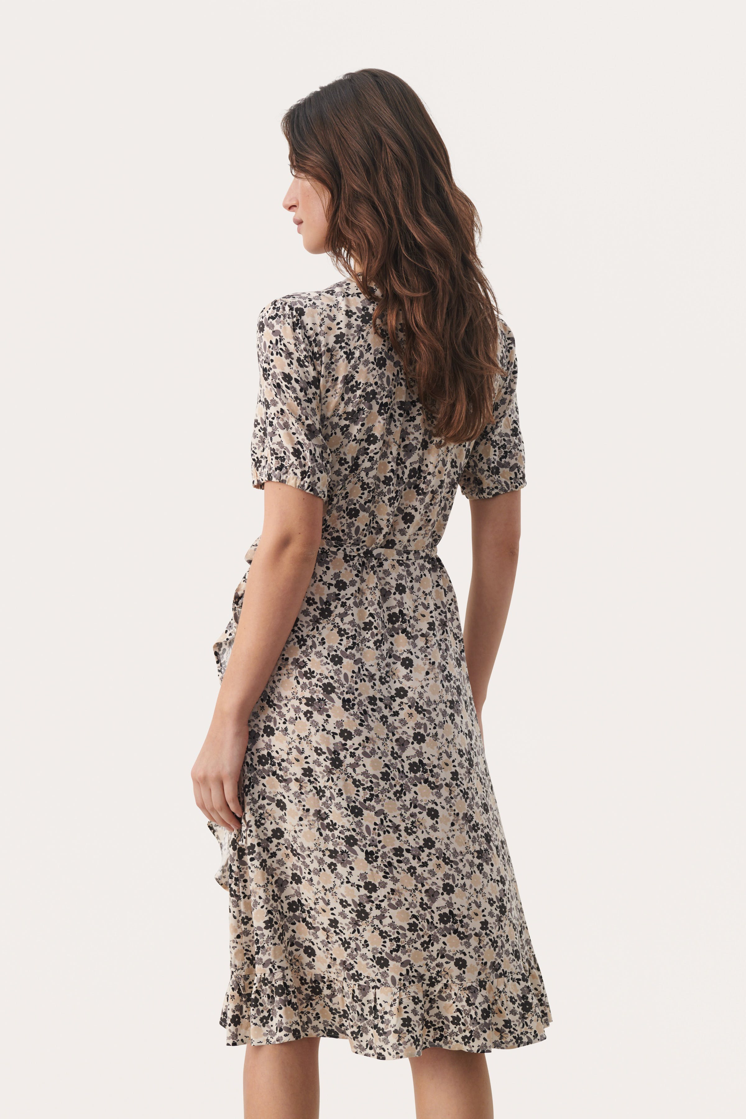 ClairePW Klänning LOOKBOOK BACK 30308548-303004