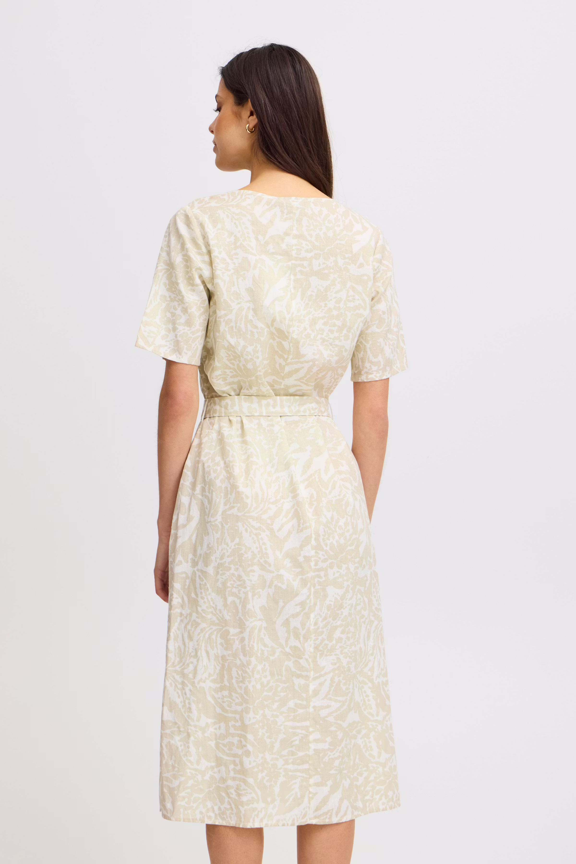 FRMADDIE Kjole LOOKBOOK BACK 20613577-203087