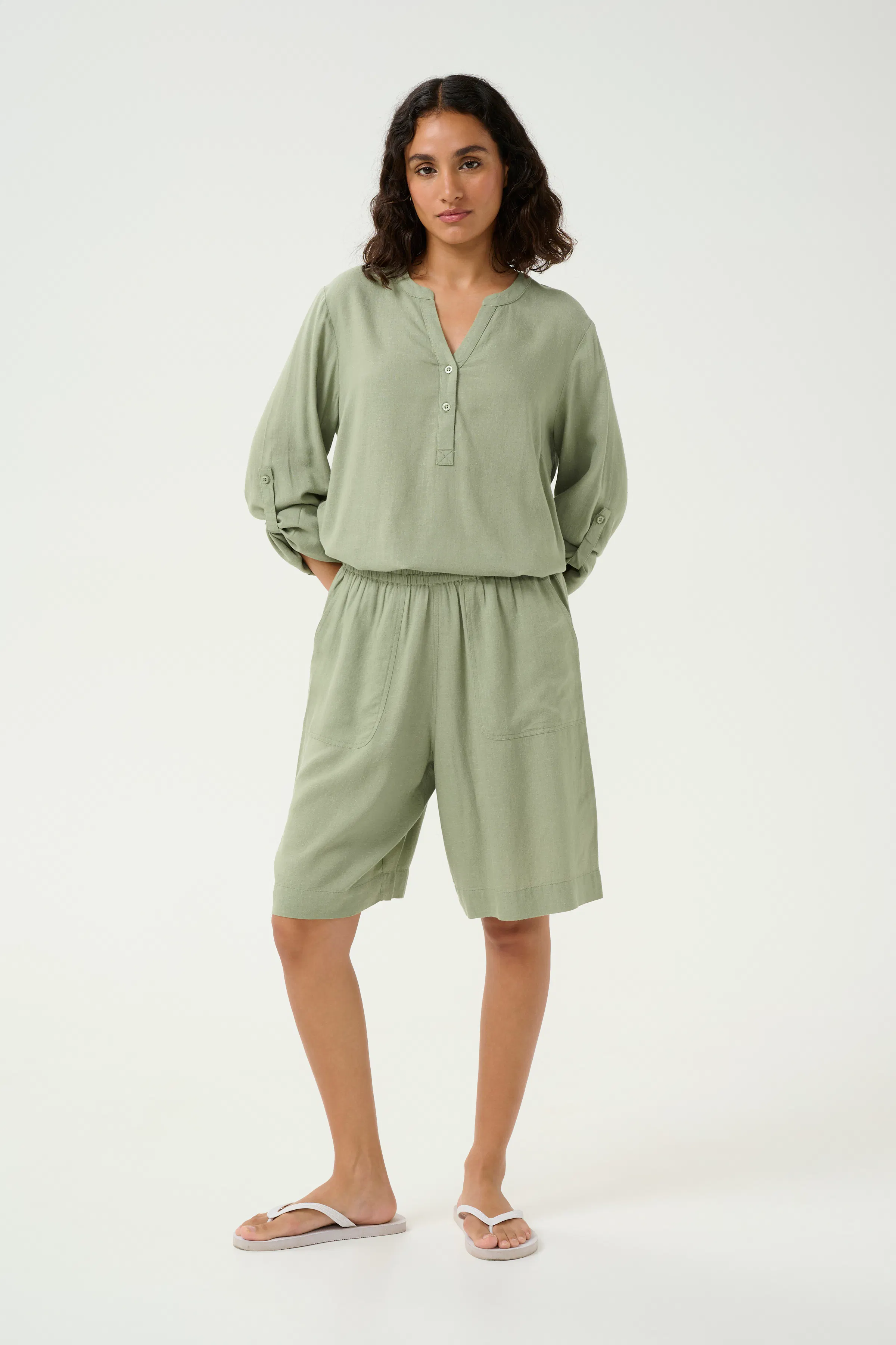 KAmilia Lin Shorts LOOKBOOK FRONT 10509668-170115