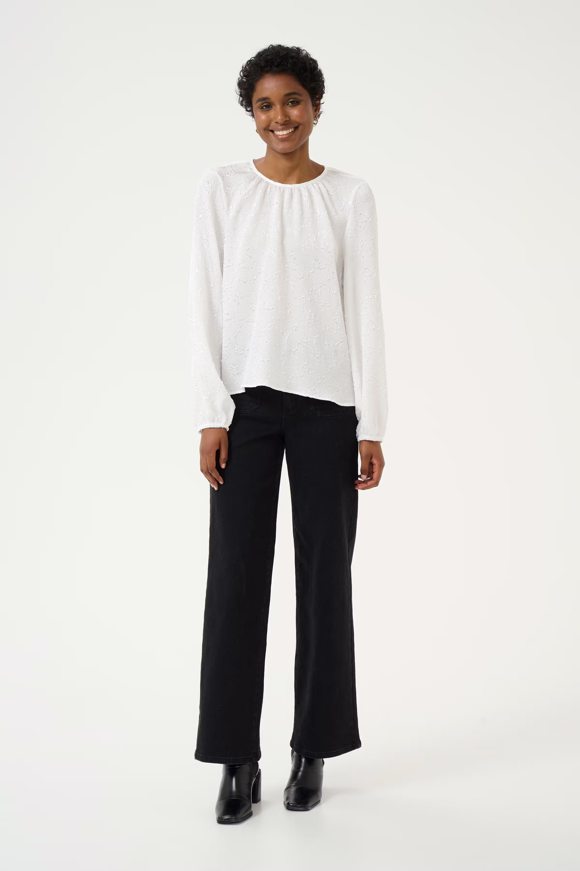 KAlauren Bluse LOOKBOOK FRONT 10509333-107050