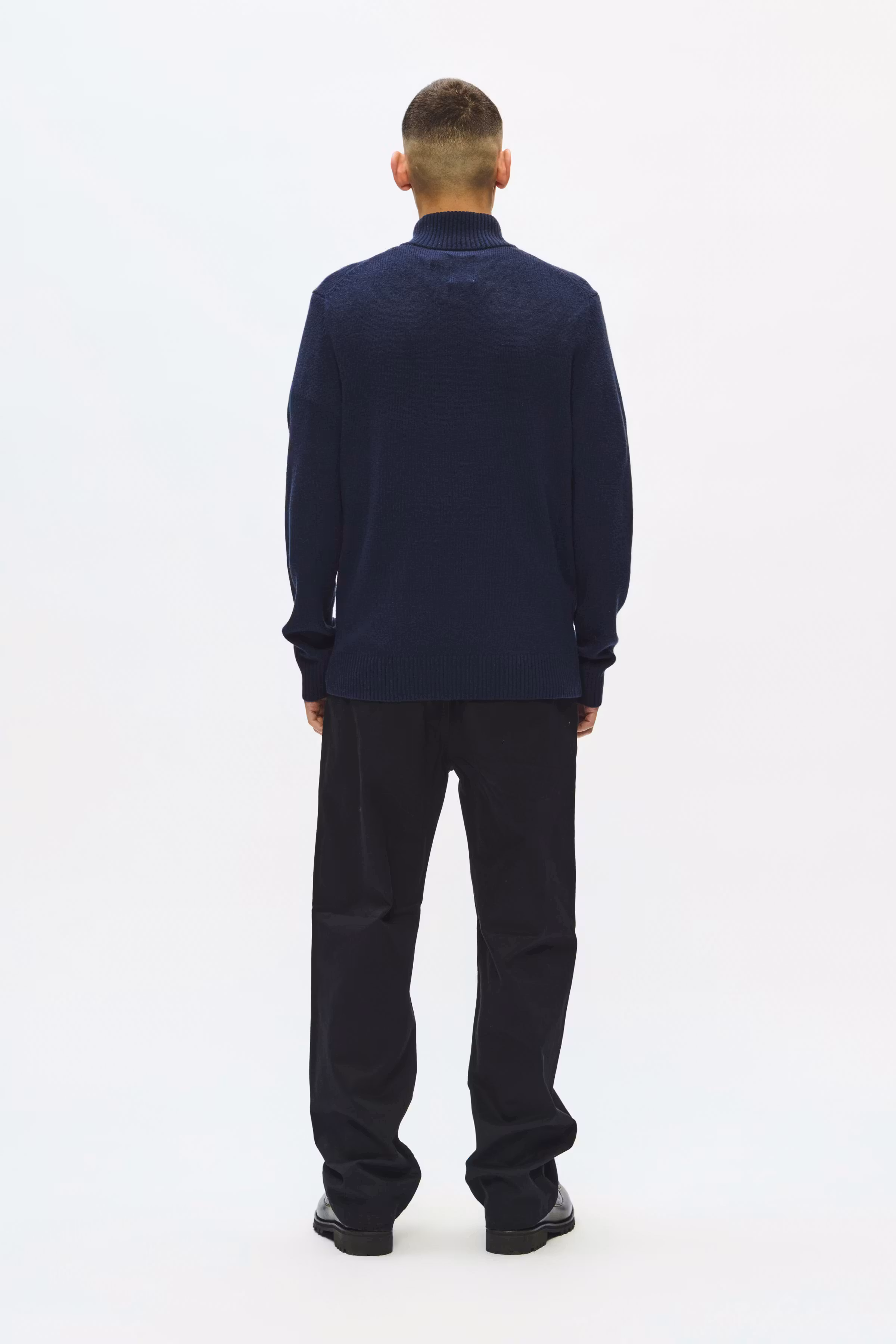 WWTay Sweatshirt LOOKBOOK BACK 30251854-194011