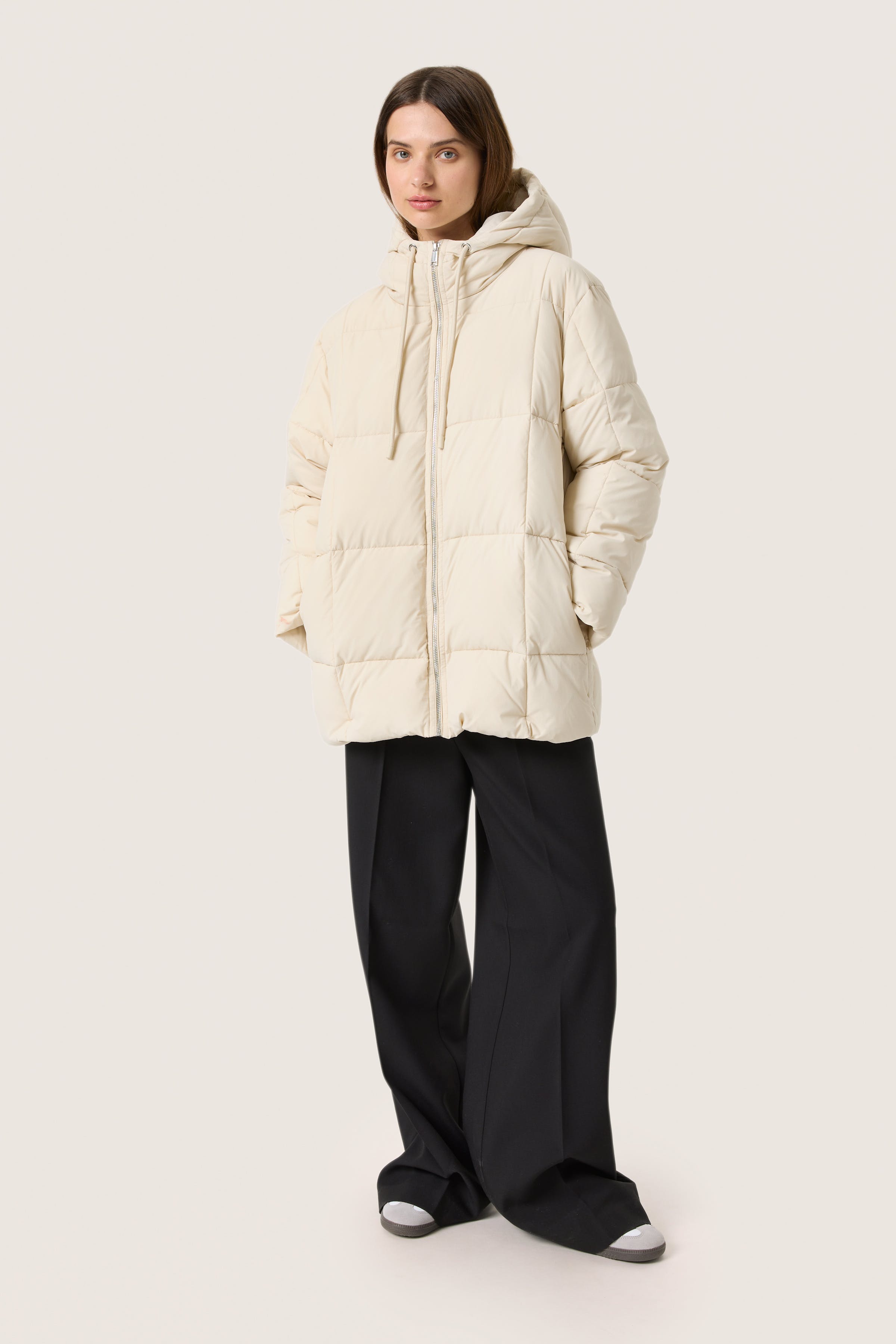 SLMyrto Ytterplagg LOOKBOOK FRONT 30407497-130401