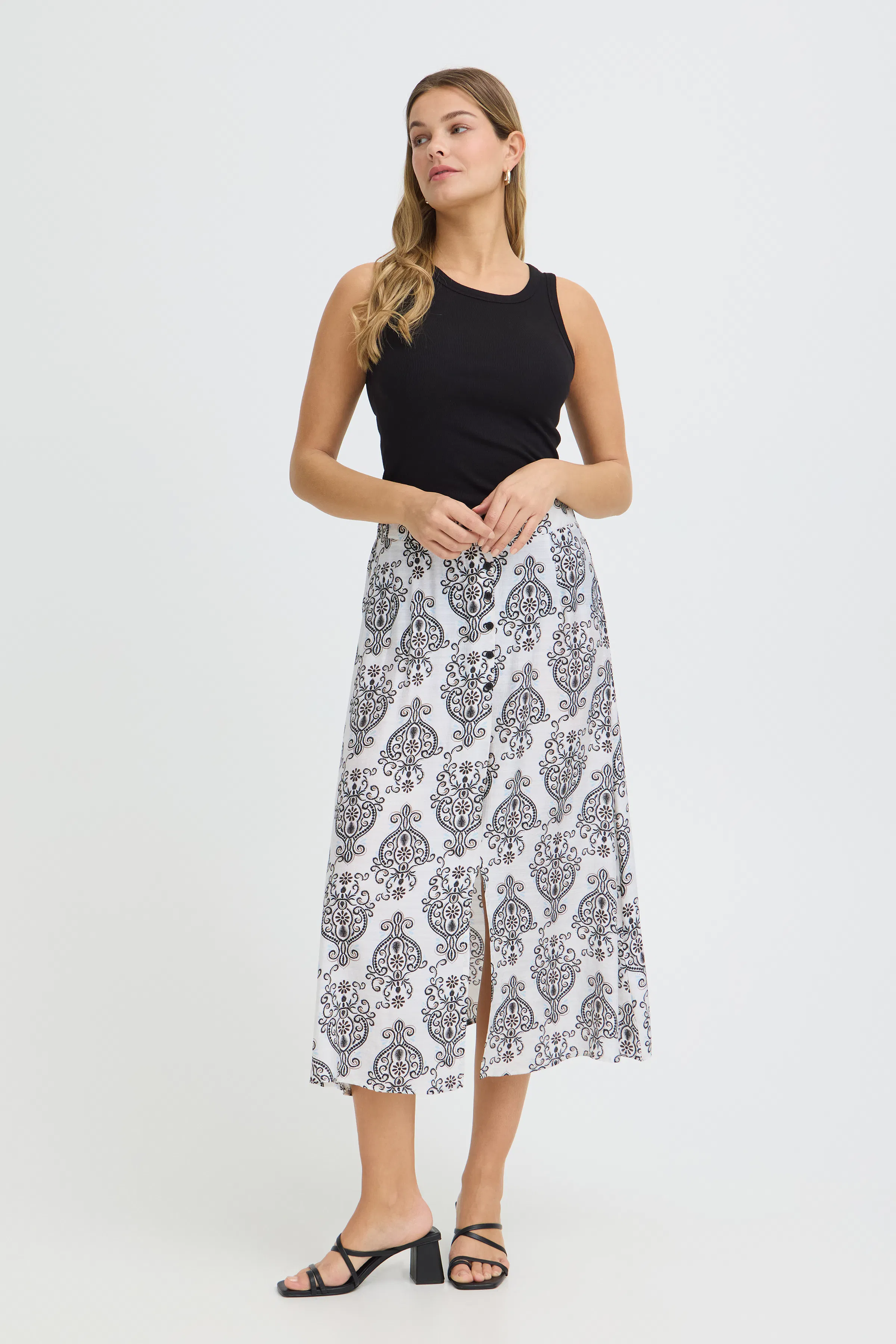 FRARIANA Skjørt LOOKBOOK FRONT 20617784-900008630
