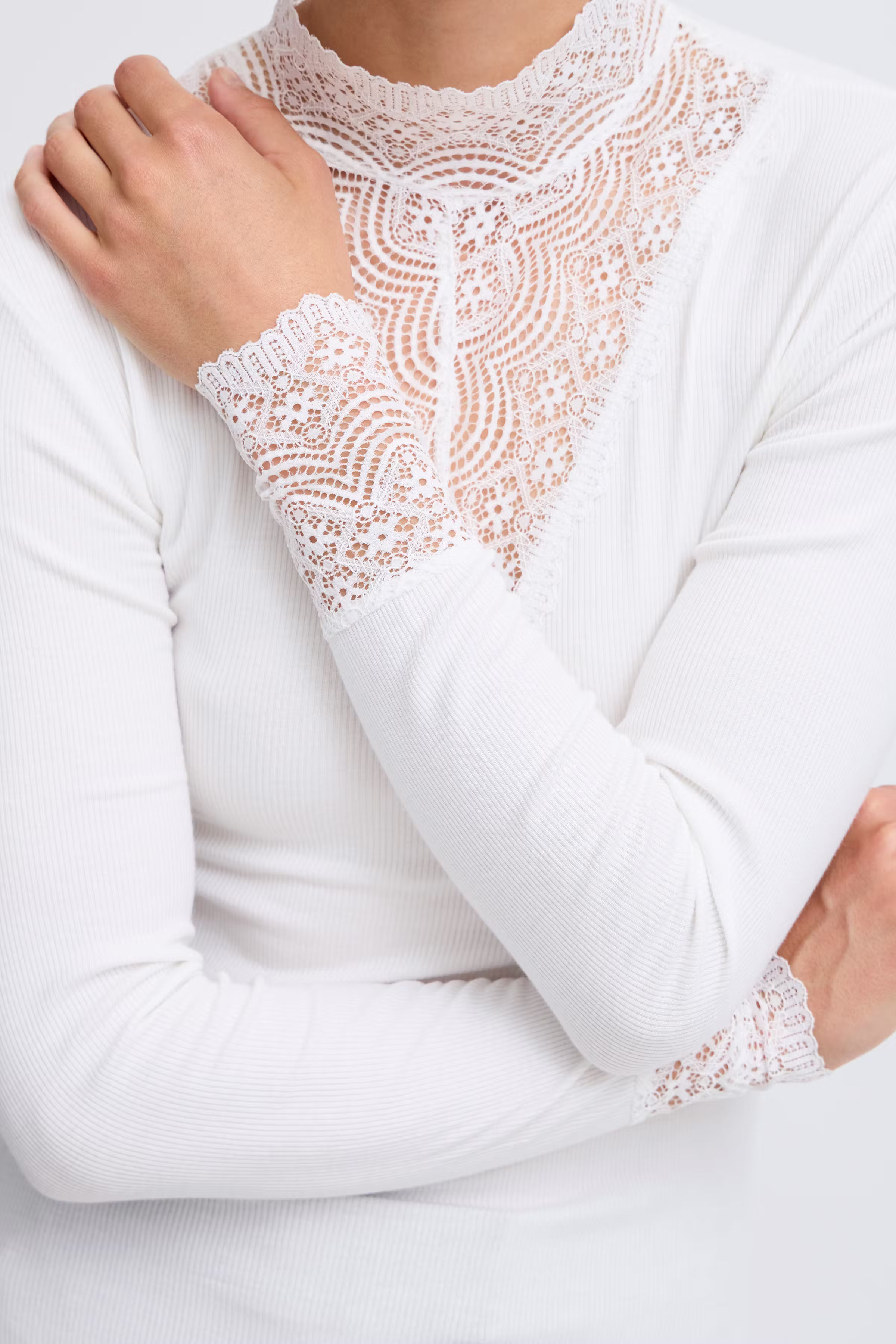 BYRALITSA T-shirt LOOKBOOK DETAIL 20815966-114300