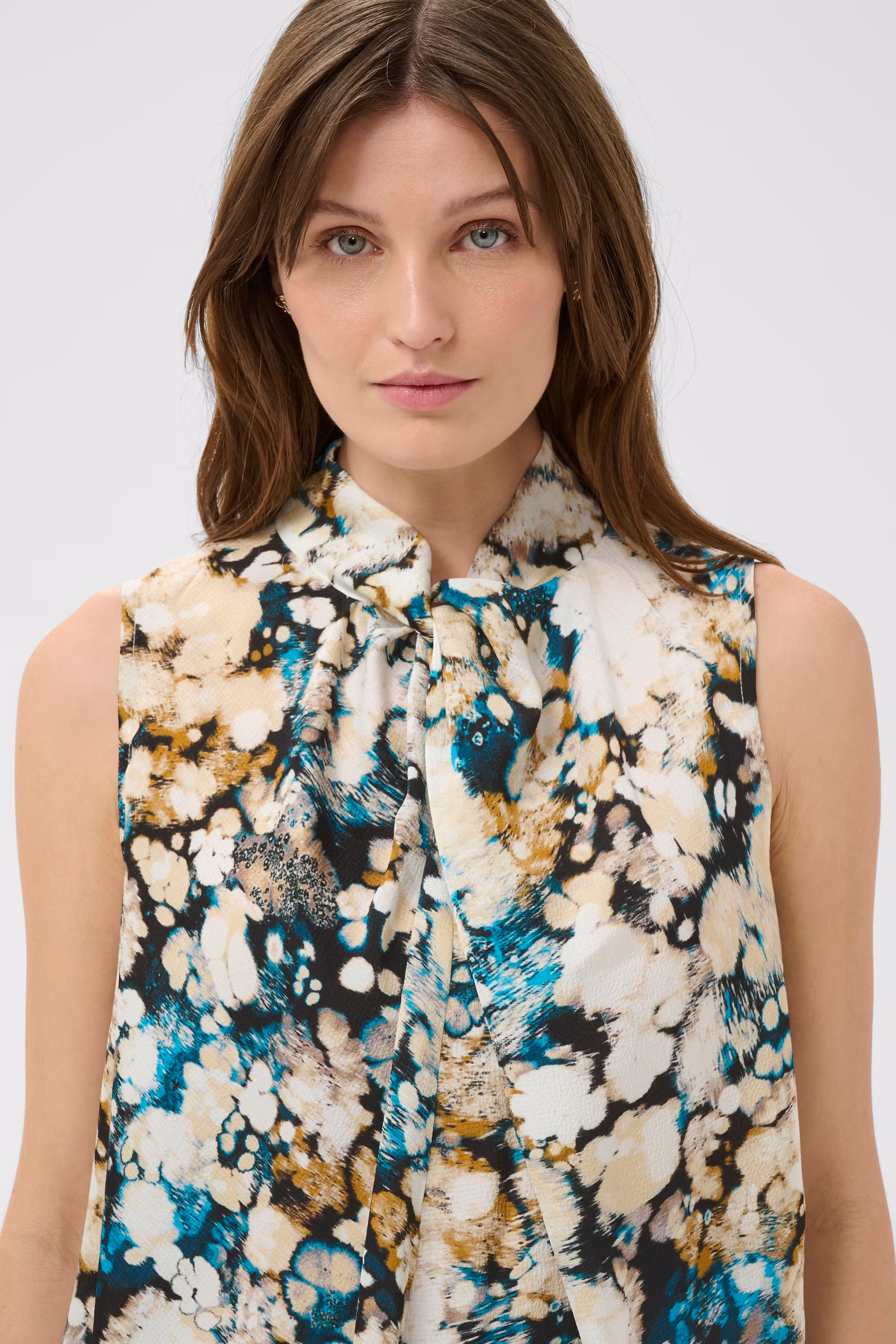 SLParis Blouse LOOKBOOK DETAIL 30409588-305360