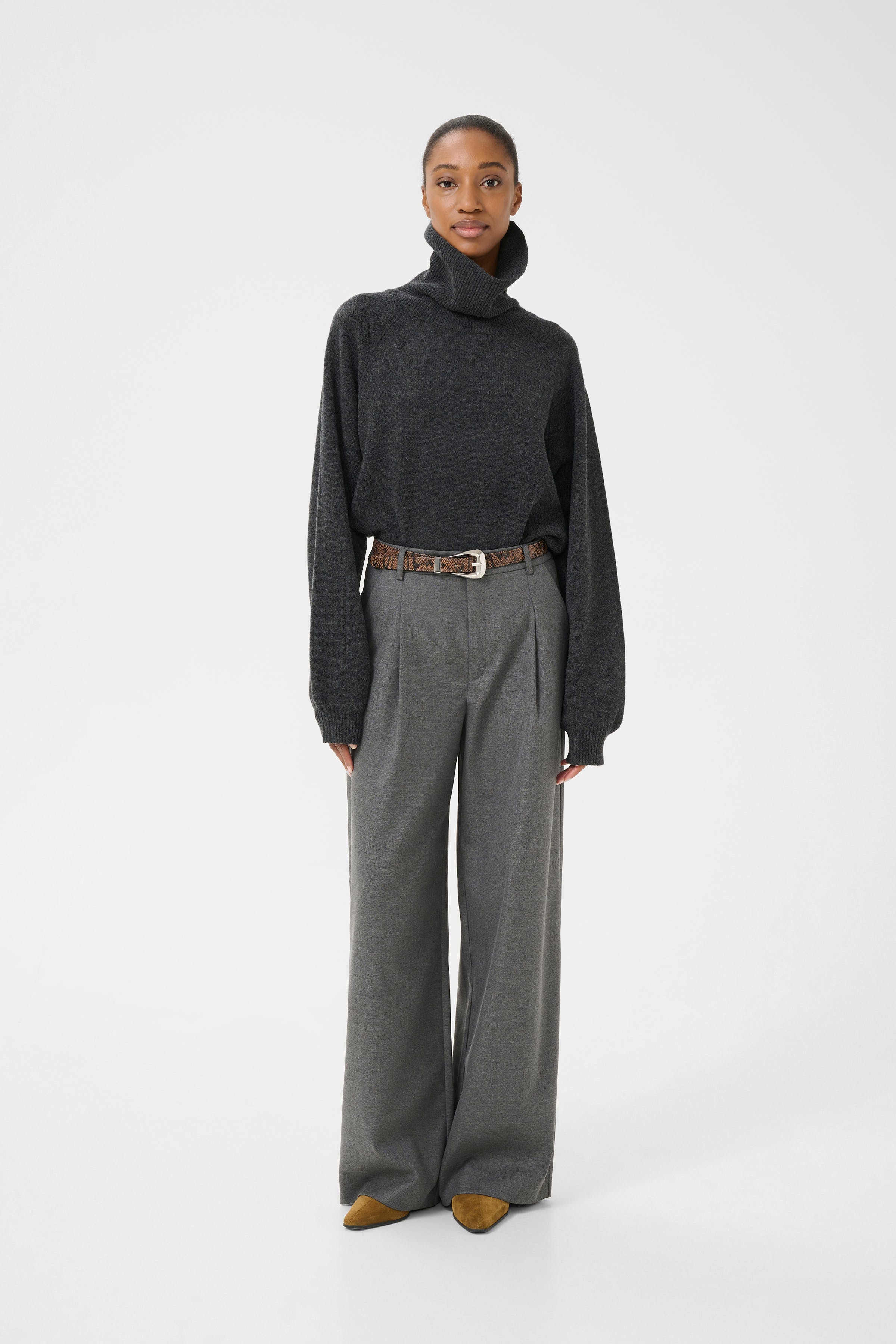 GZpaula Trousers LOOKBOOK FRONT 10910494-100494