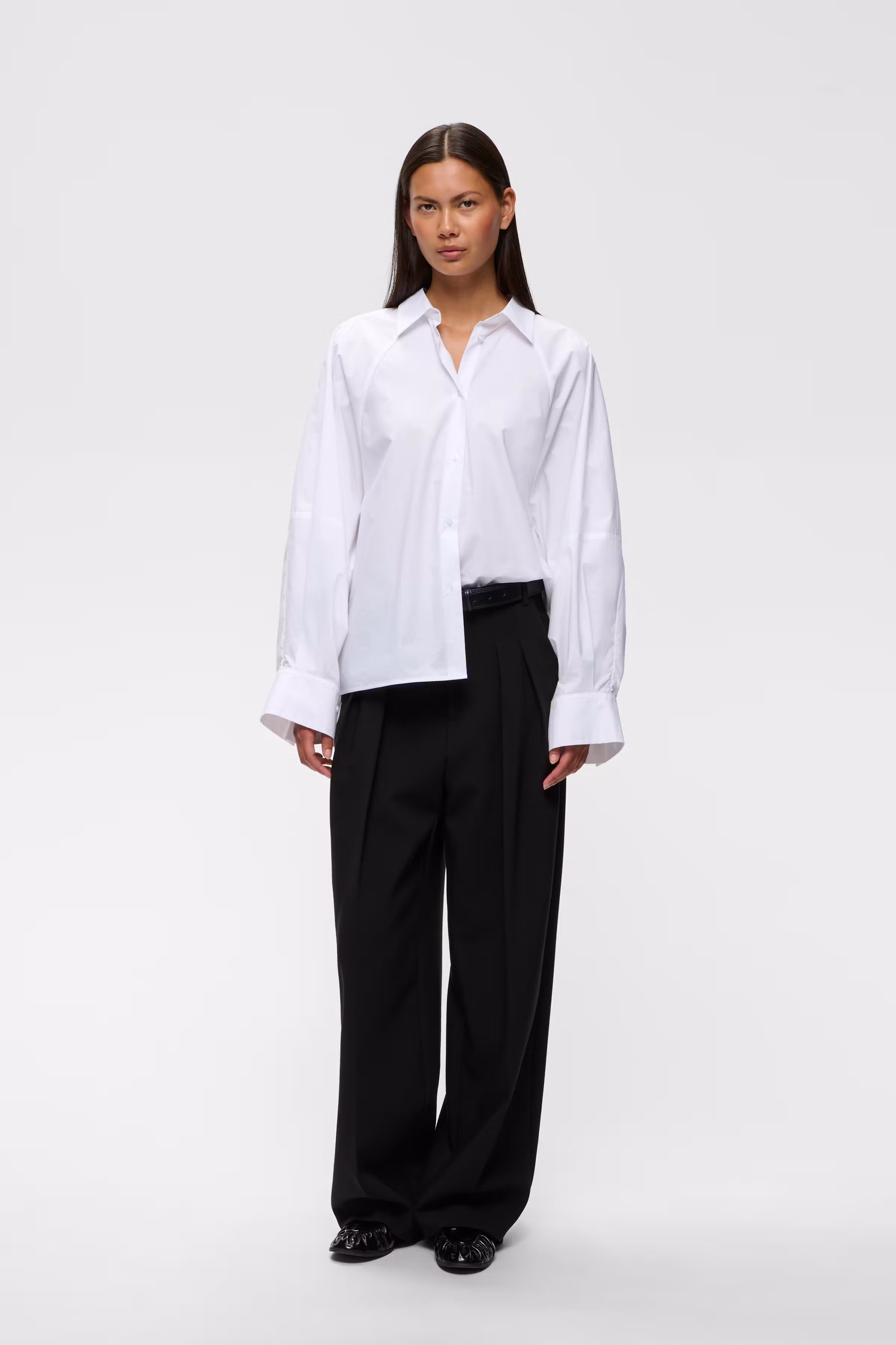 CASSIEHIW Byxor LOOKBOOK FRONT 30112901-194008
