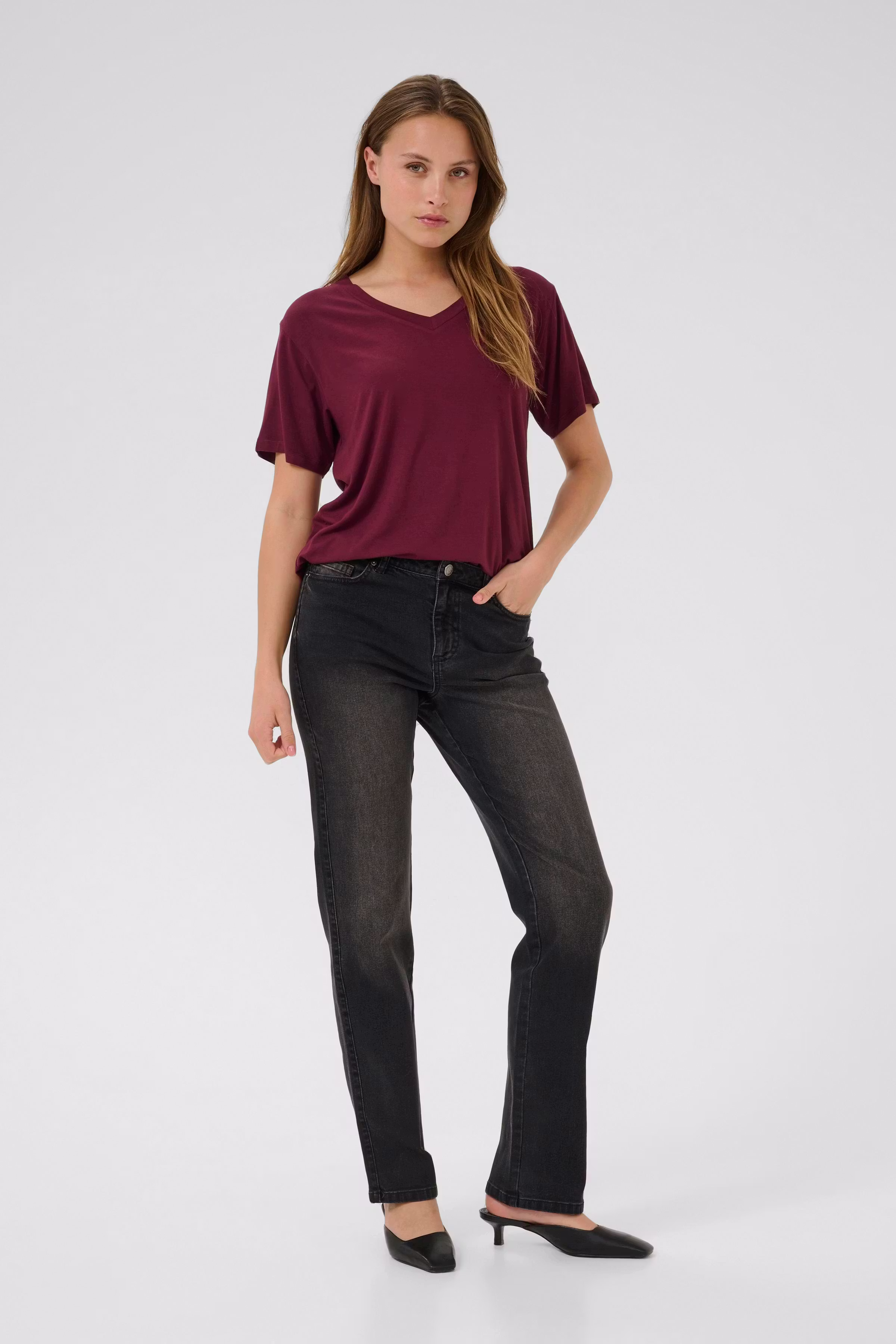 KAfrida T-shirt LOOKBOOK FRONT 10508581-191528