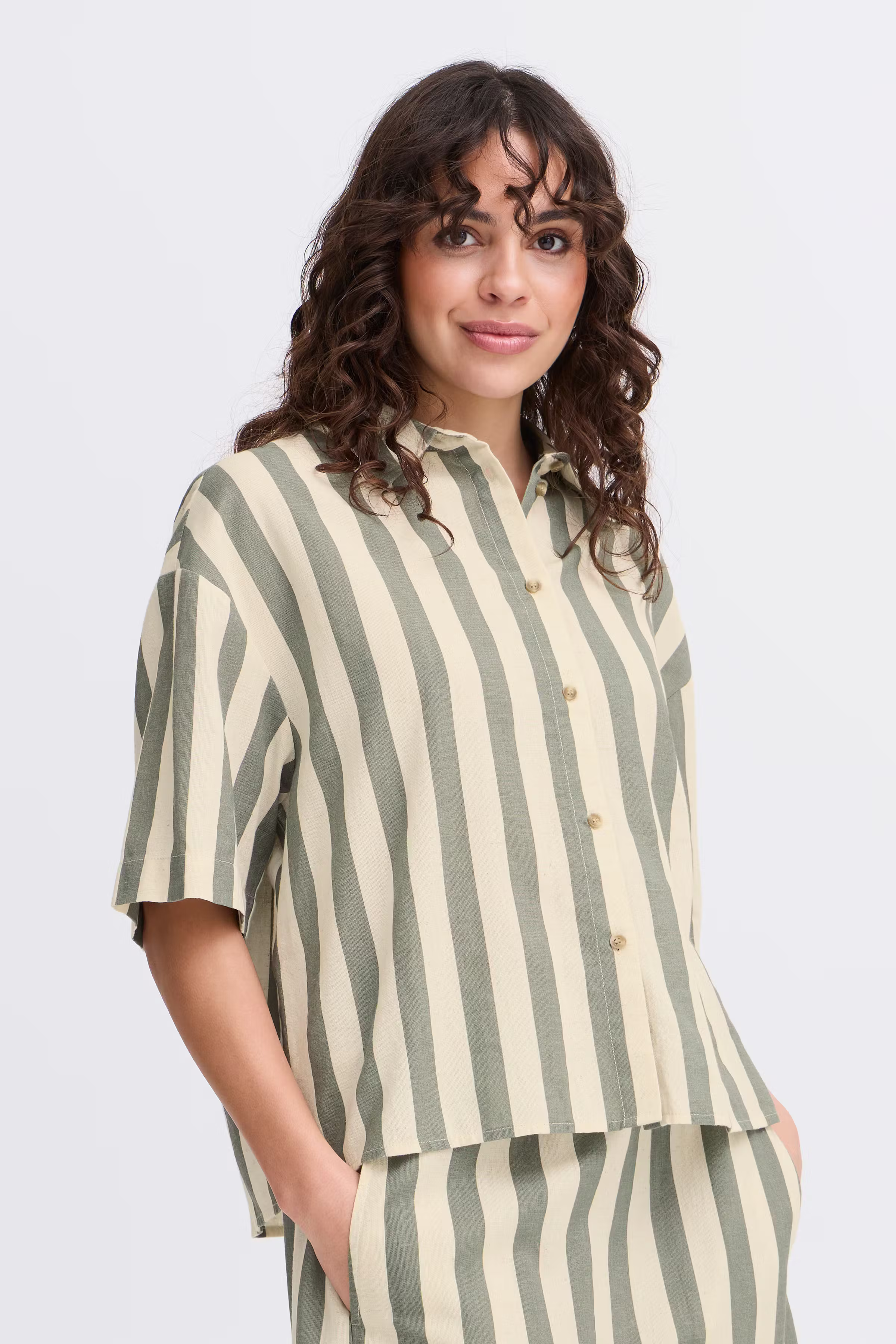 FRMADDIE Skjorte LOOKBOOK FRONT 20615445-204459