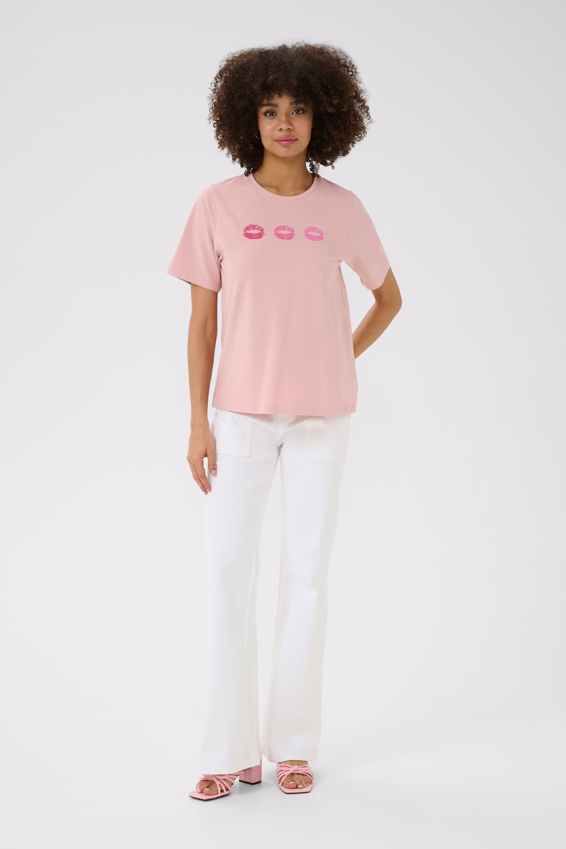 CUdara T-shirt LOOKBOOK FRONT 50112186-151607