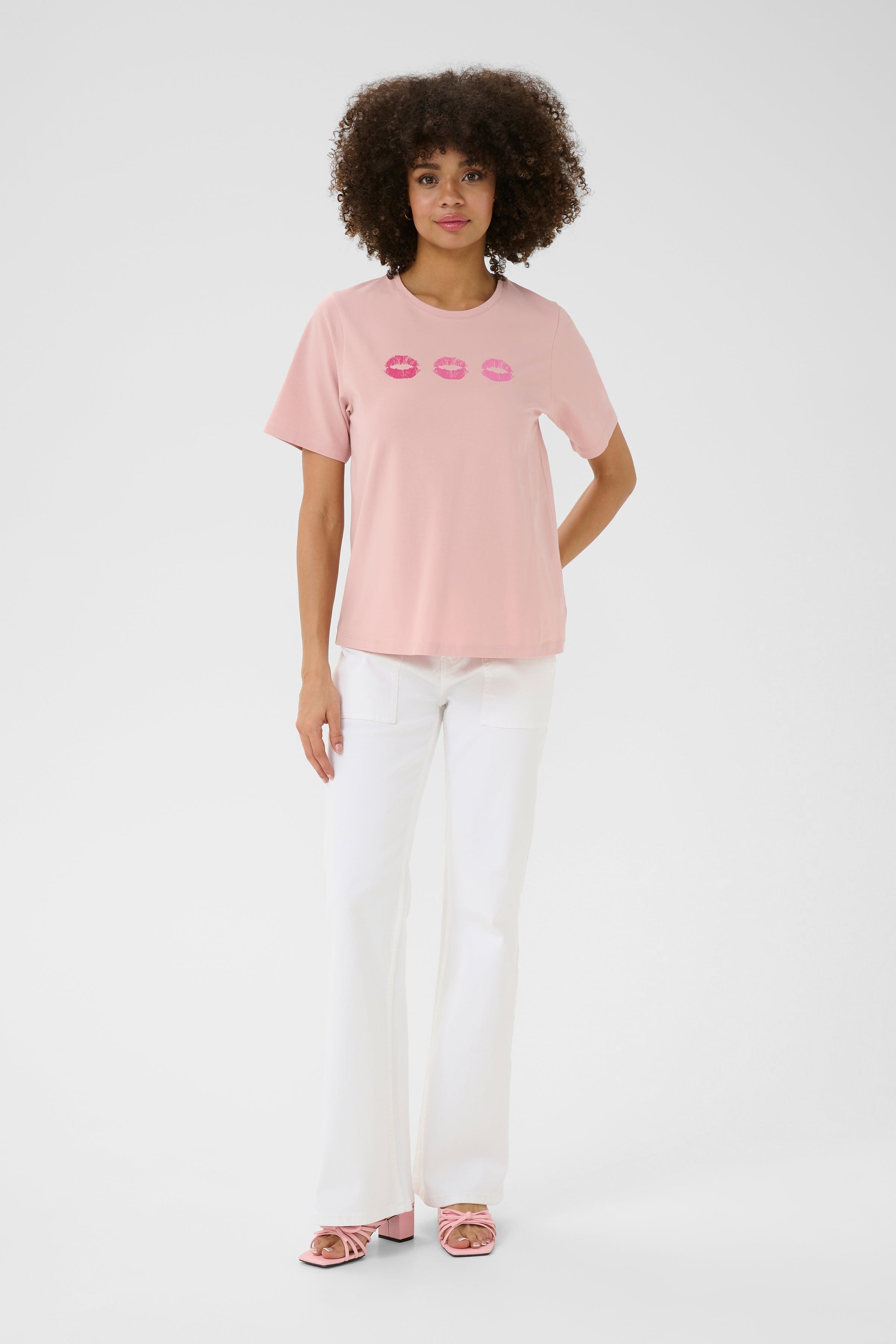 CUdara T-shirt LOOKBOOK FRONT 50112186-151607