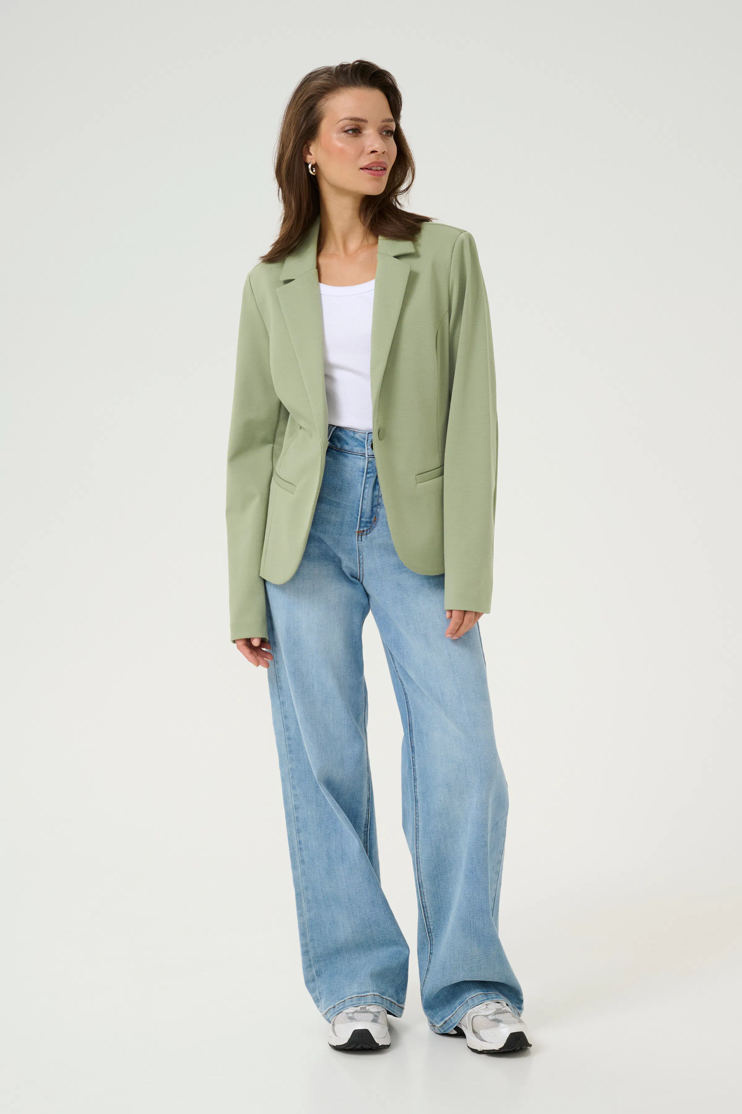 KAjenny Blazer LOOKBOOK FRONT 10508488-170115