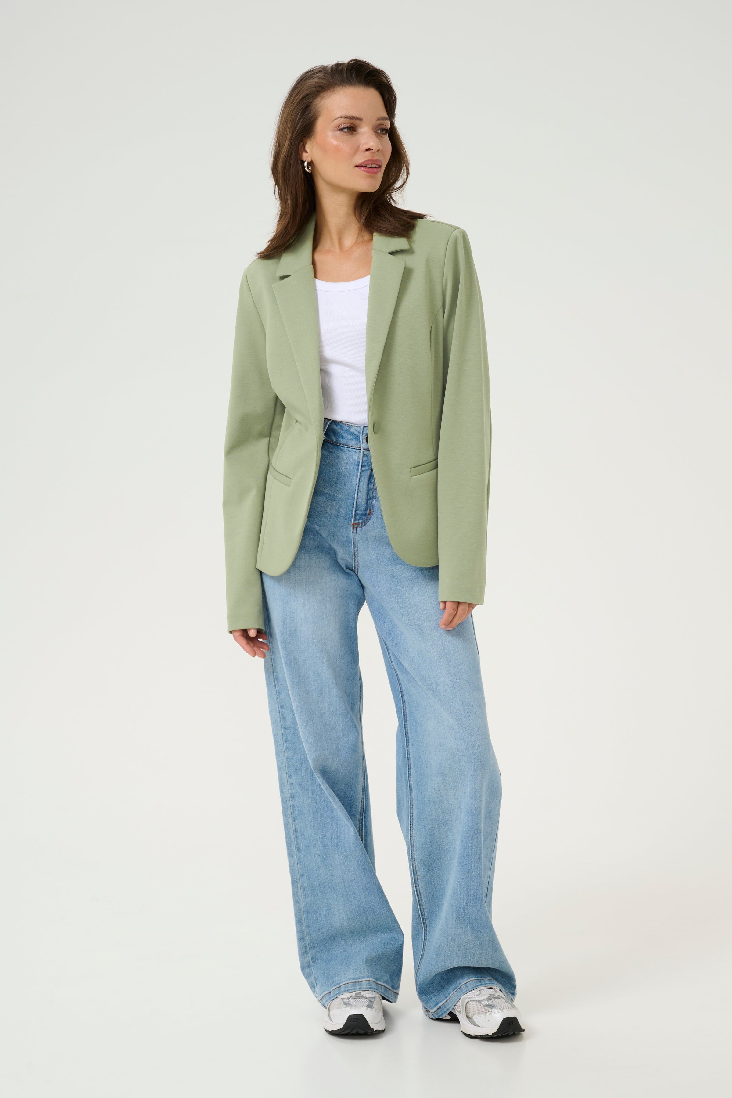 KAjenny Blazer LOOKBOOK FRONT 10508488-170115