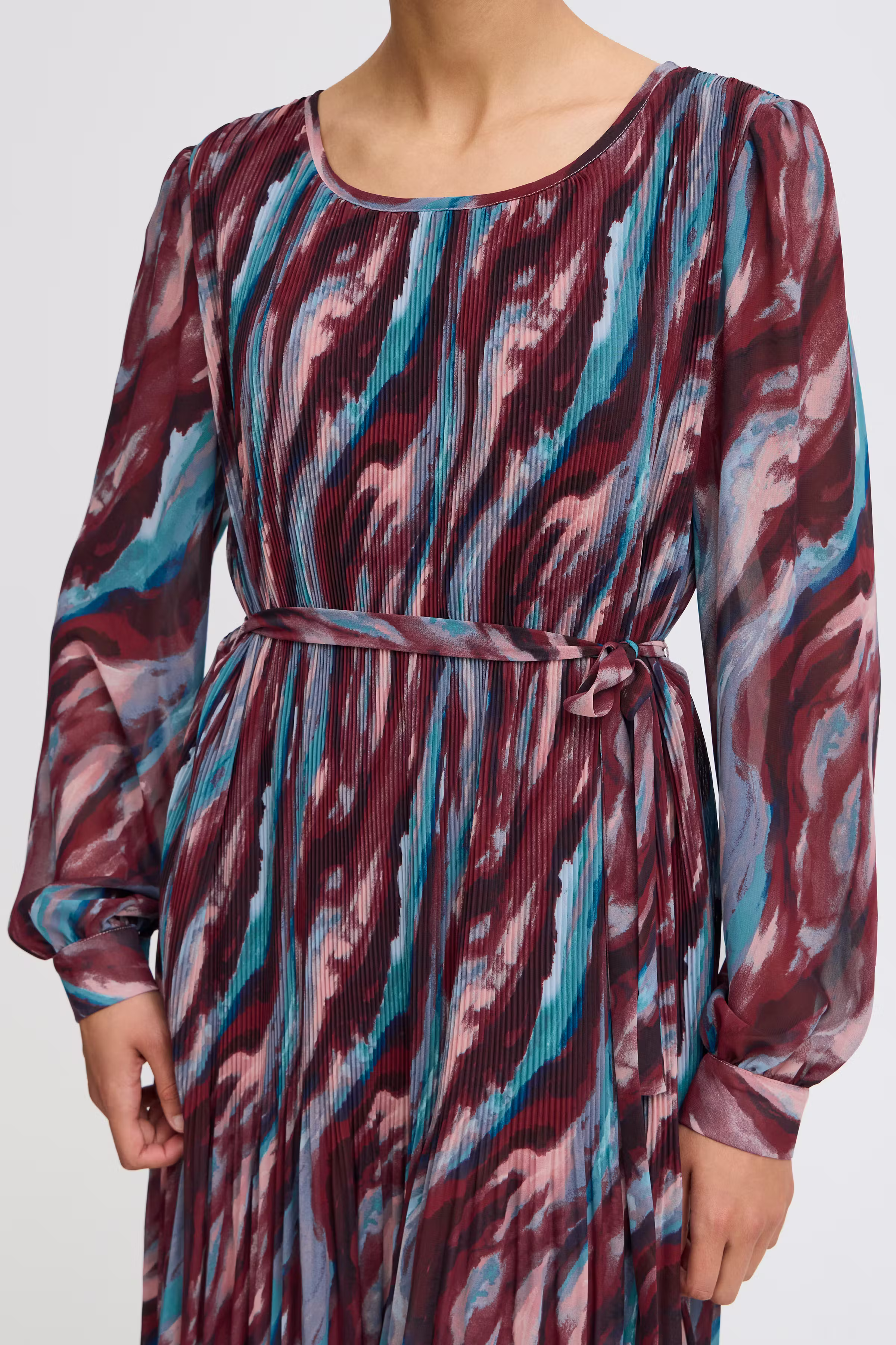 IHNEALLY Kleid LOOKBOOK DETAIL 20121918-203678