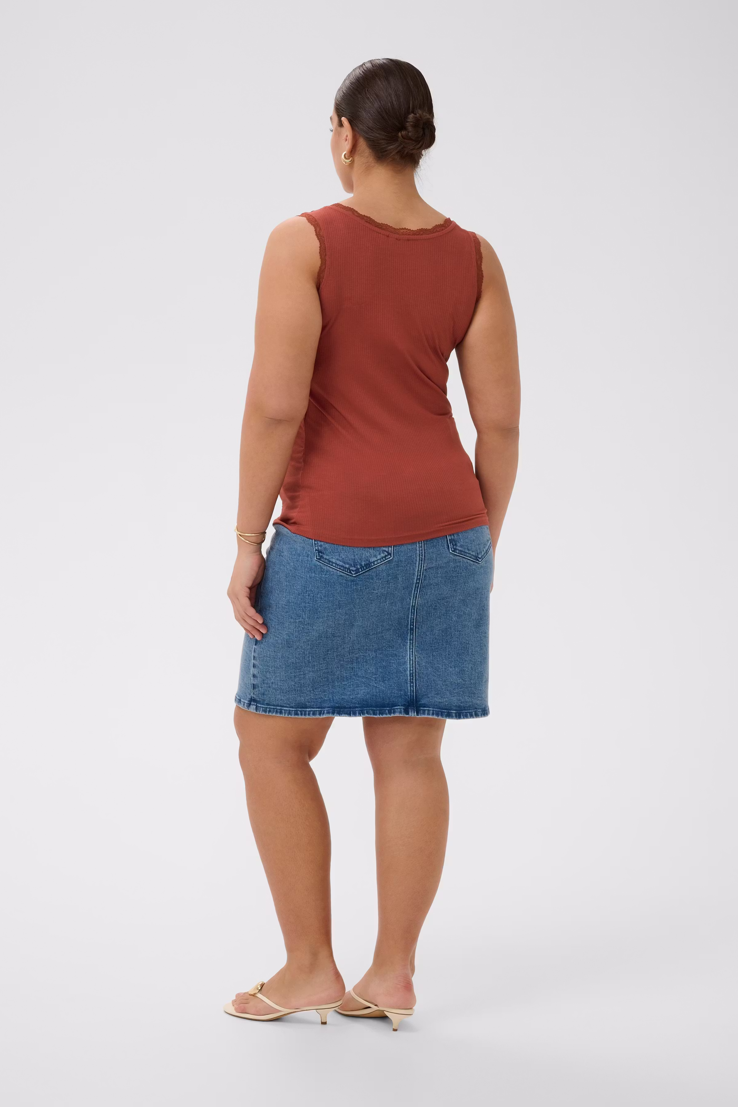 KComia Top LOOKBOOK BACK 10583468-191334