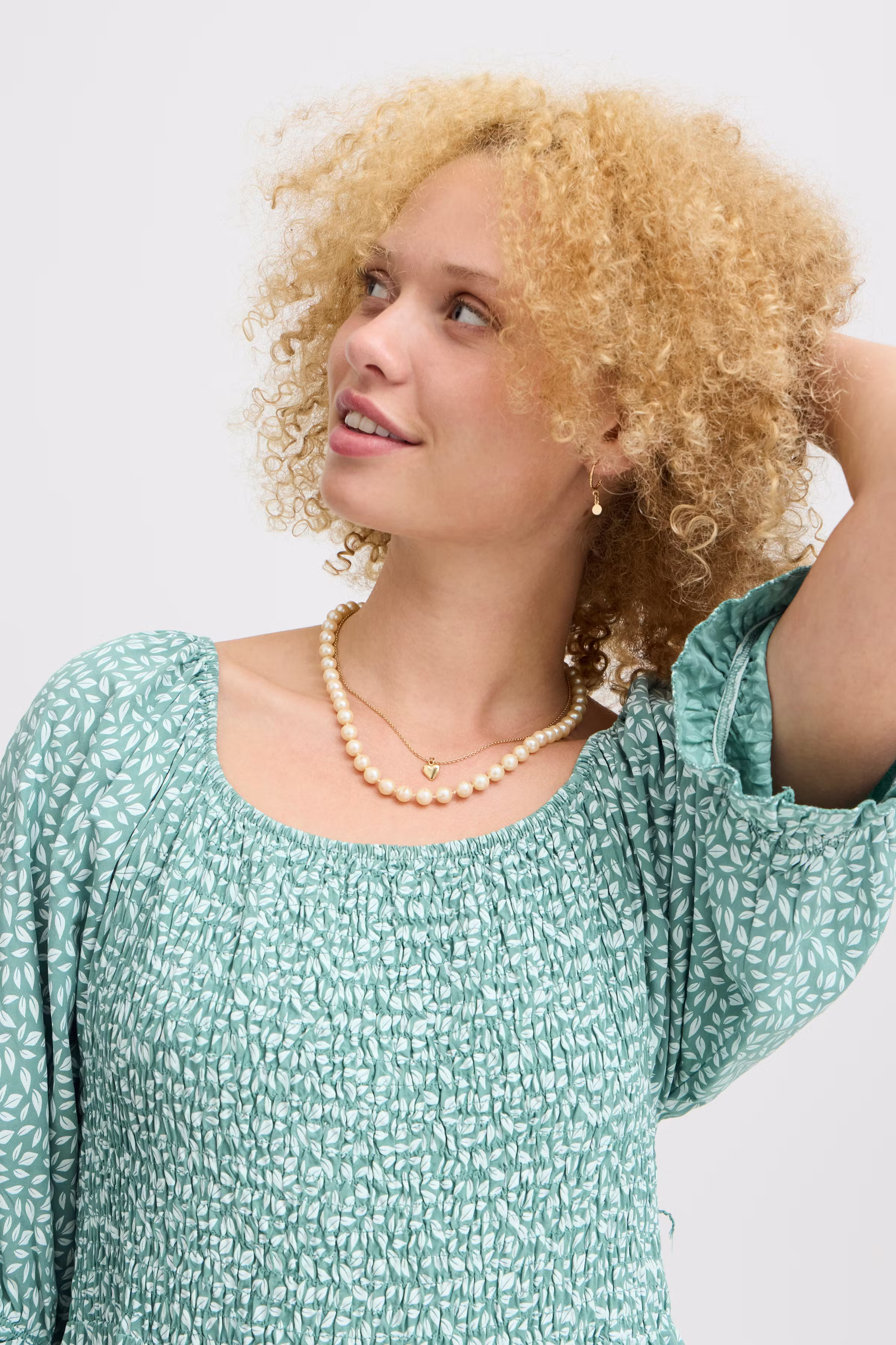 SBGINA Kjole LOOKBOOK DETAIL 22100633-165907