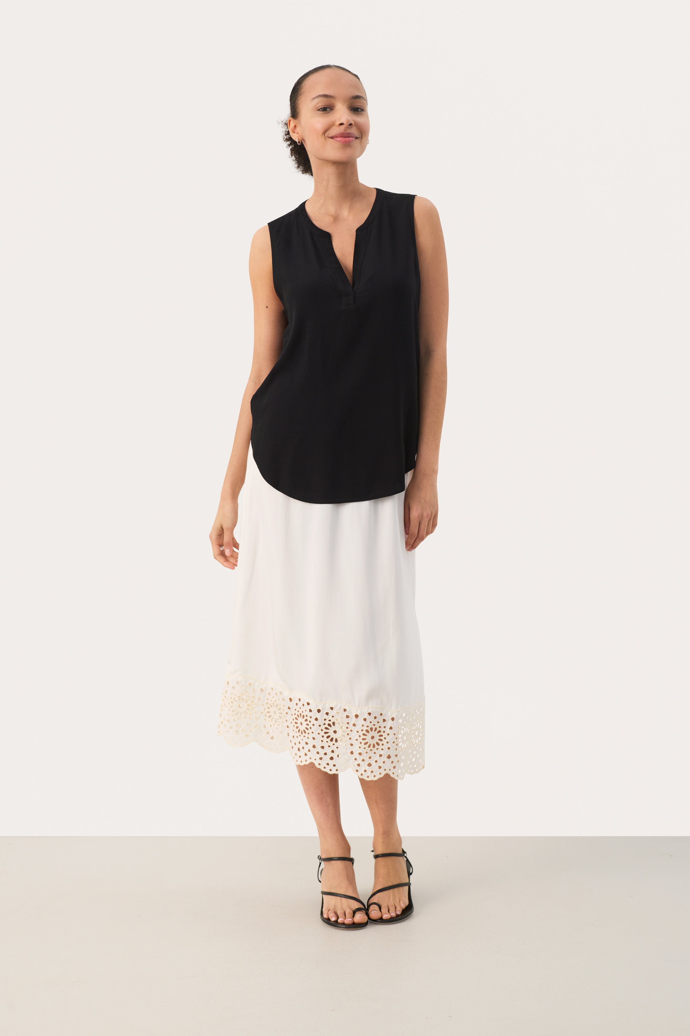 AndiaPW Top LOOKBOOK FRONT 30308317-194008