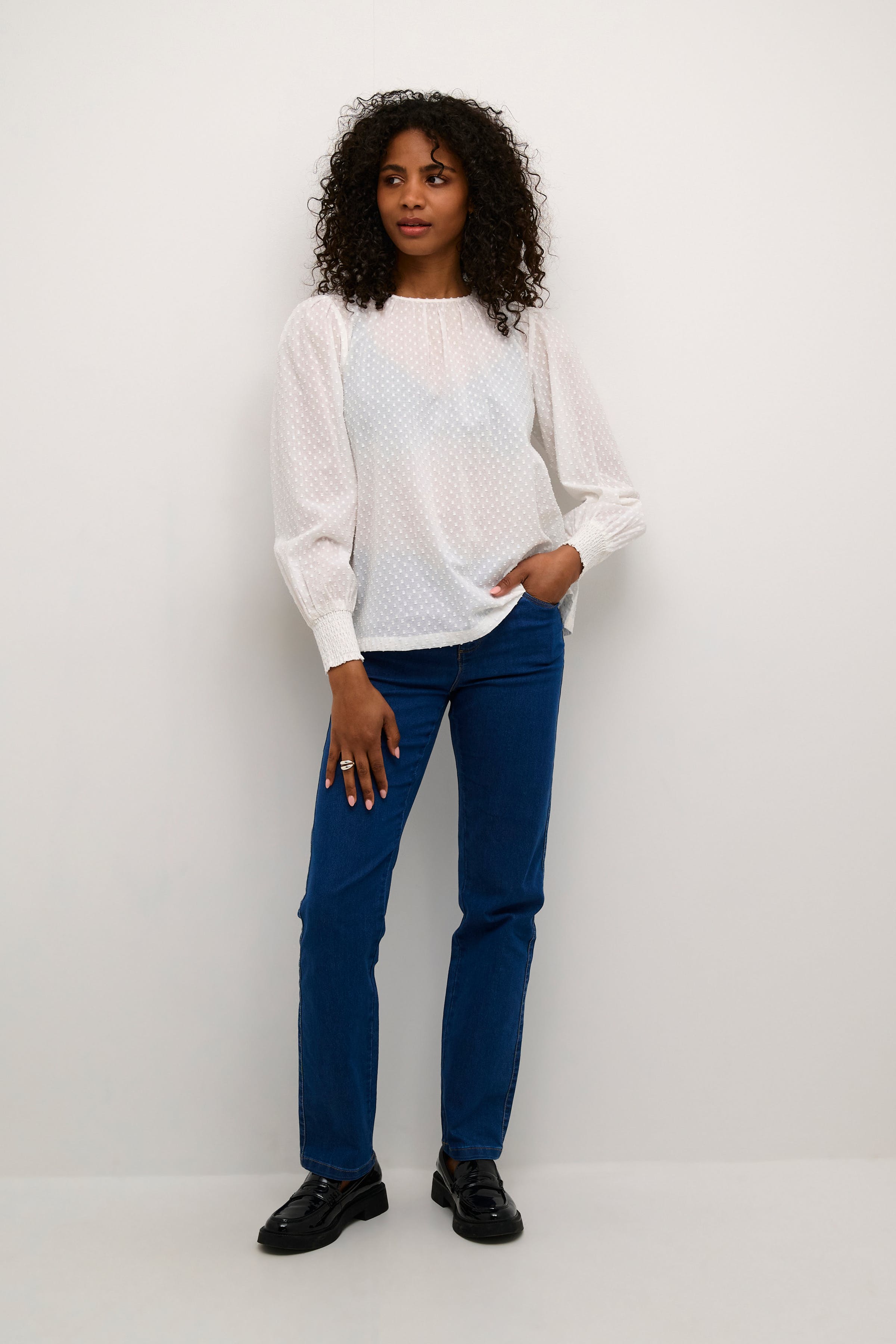 KAroca Blouse LOOKBOOK FRONT 10509506-110602