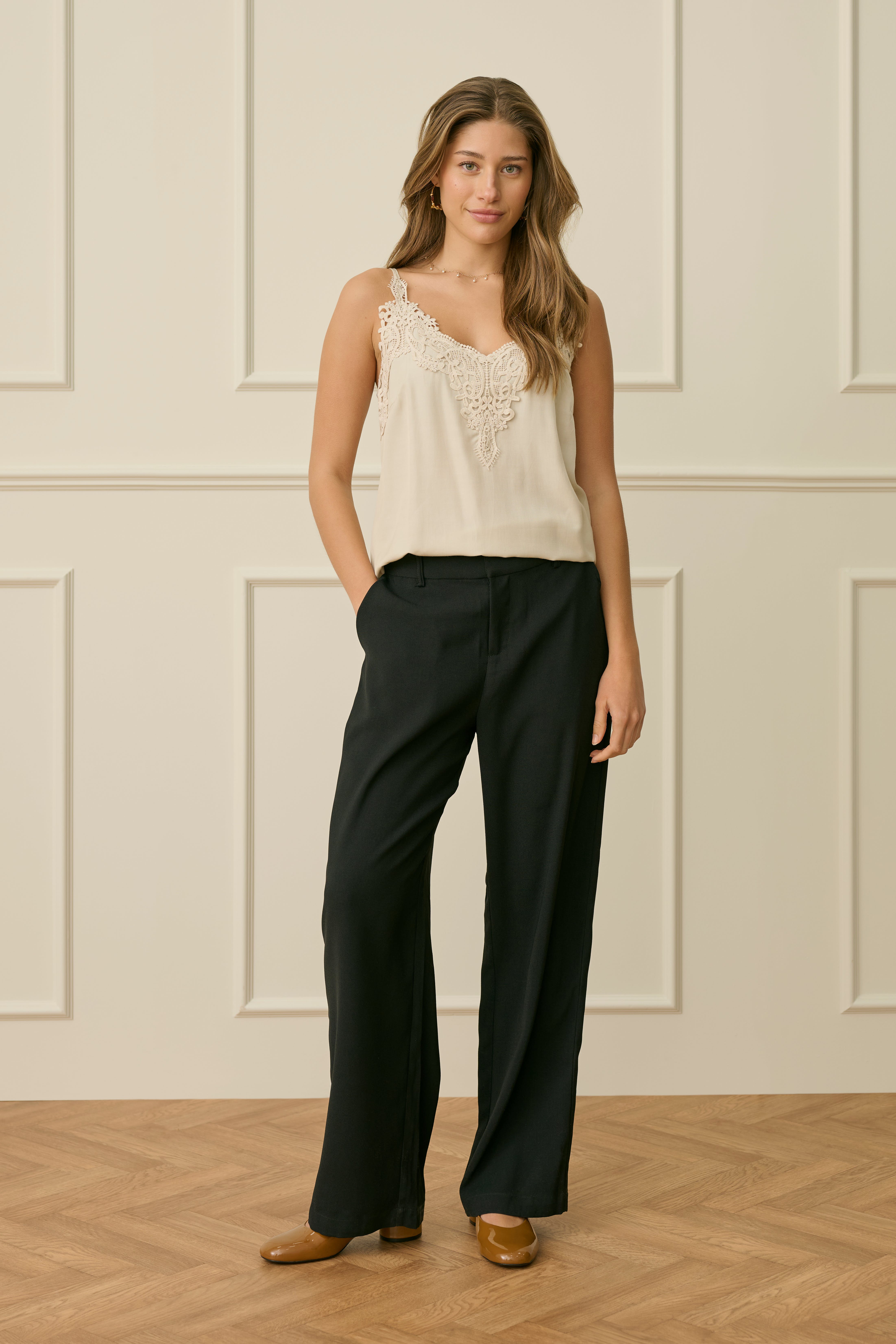 CRCocamia Trousers LOCATION NONE 10611708-100120