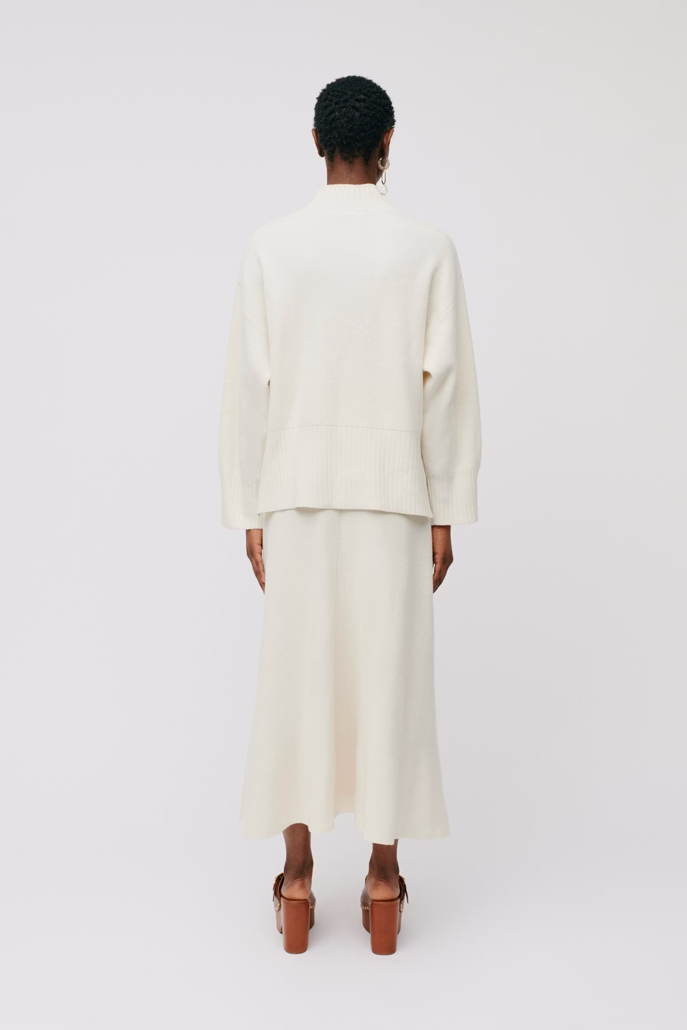 KAIA Rock LOOKBOOK BACK 30600380-WH020