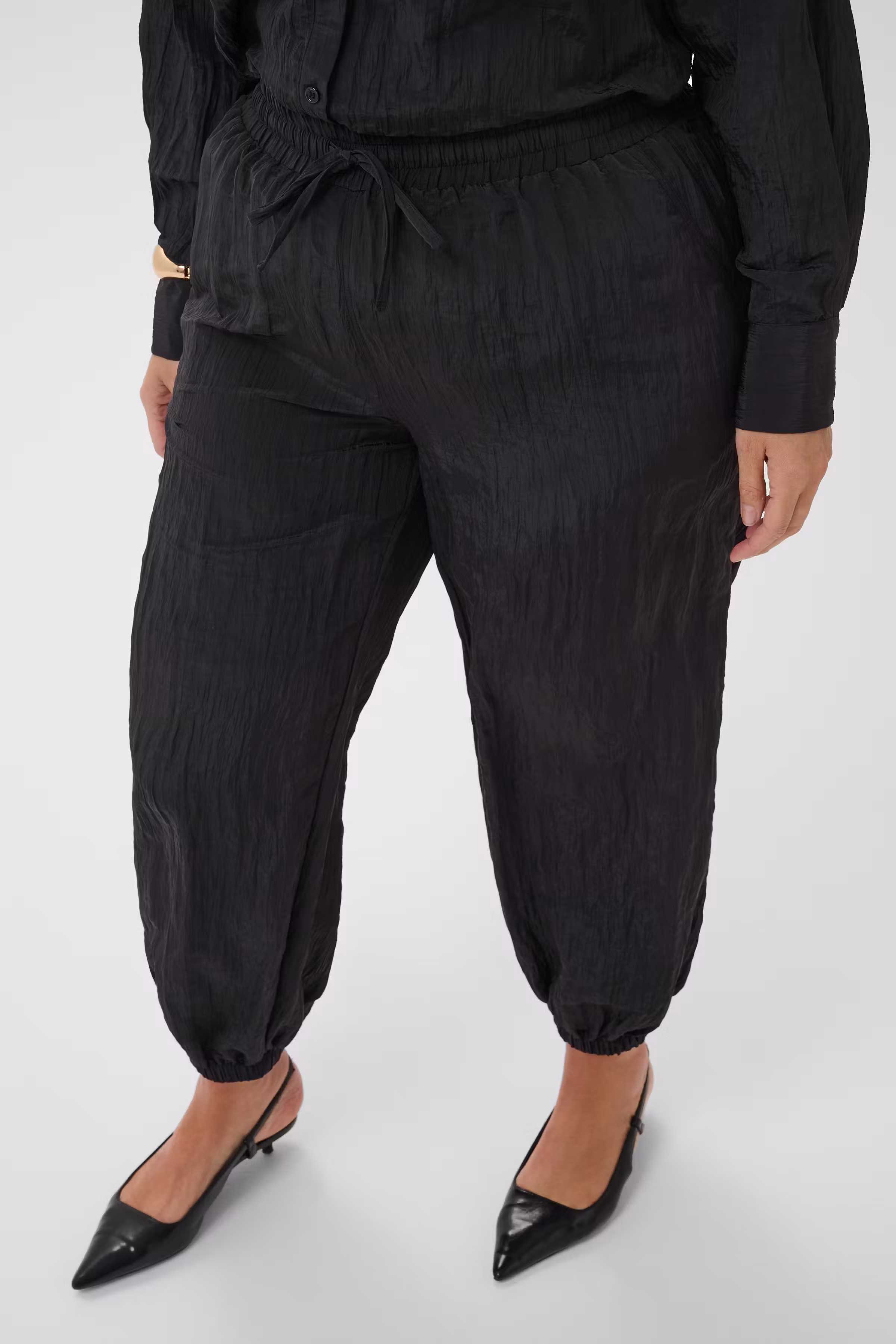 KCdabbie Trousers LOOKBOOK DETAIL 10584379-100121