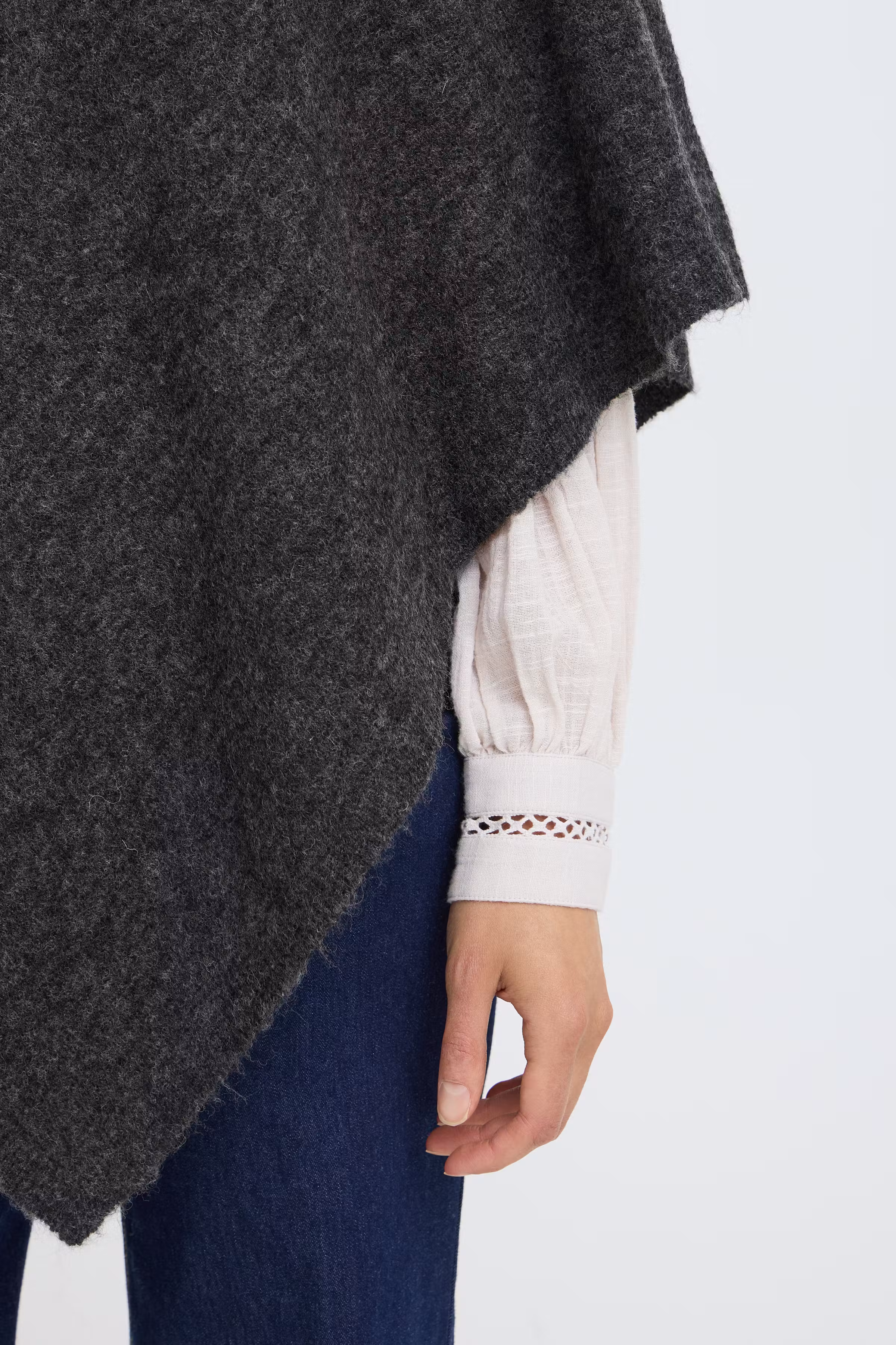 FRSANNY Poncho LOOKBOOK DETAIL 20615041-1806011