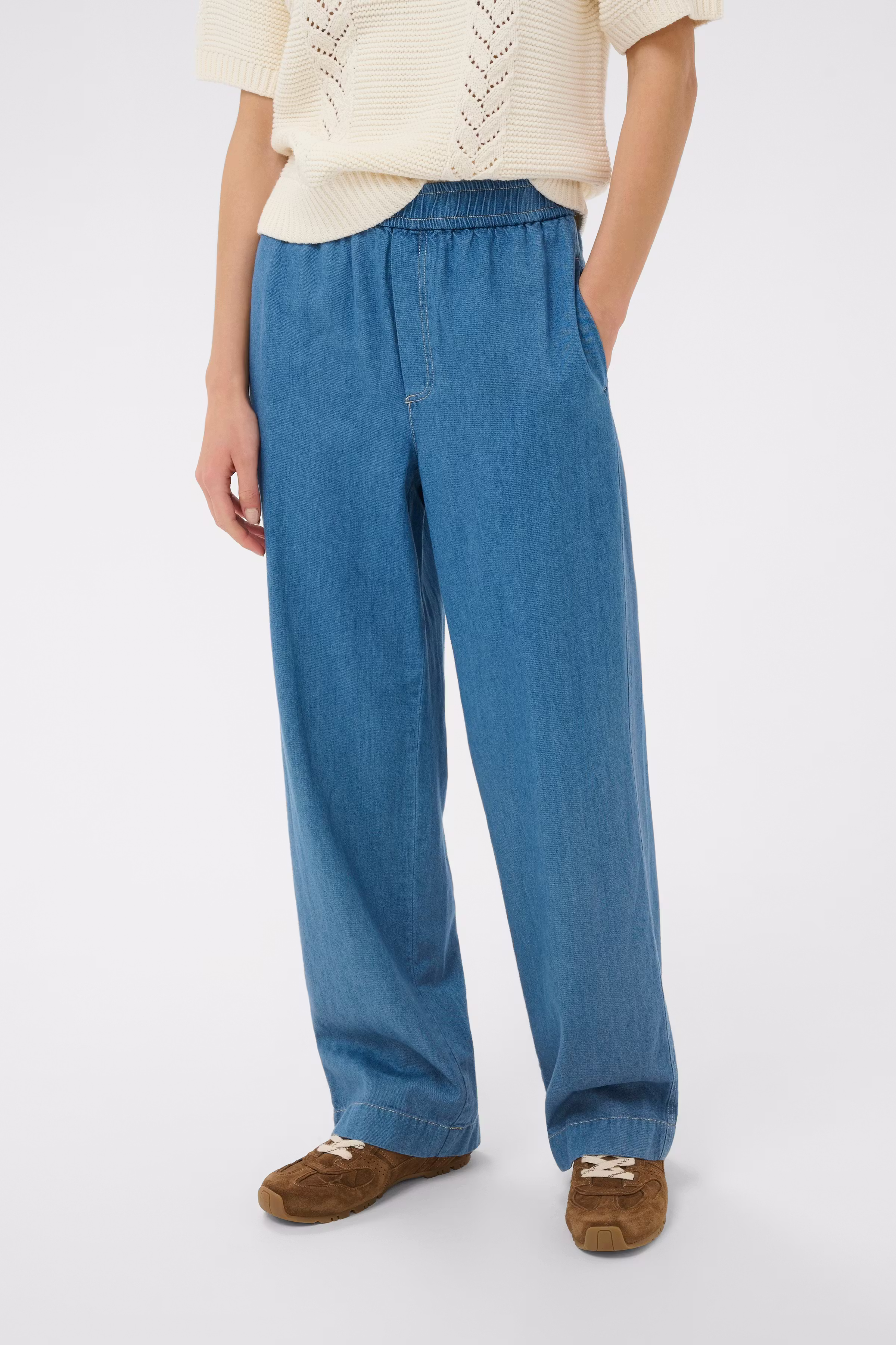 AinaPW Hose LOOKBOOK FRONT 30310497-300156