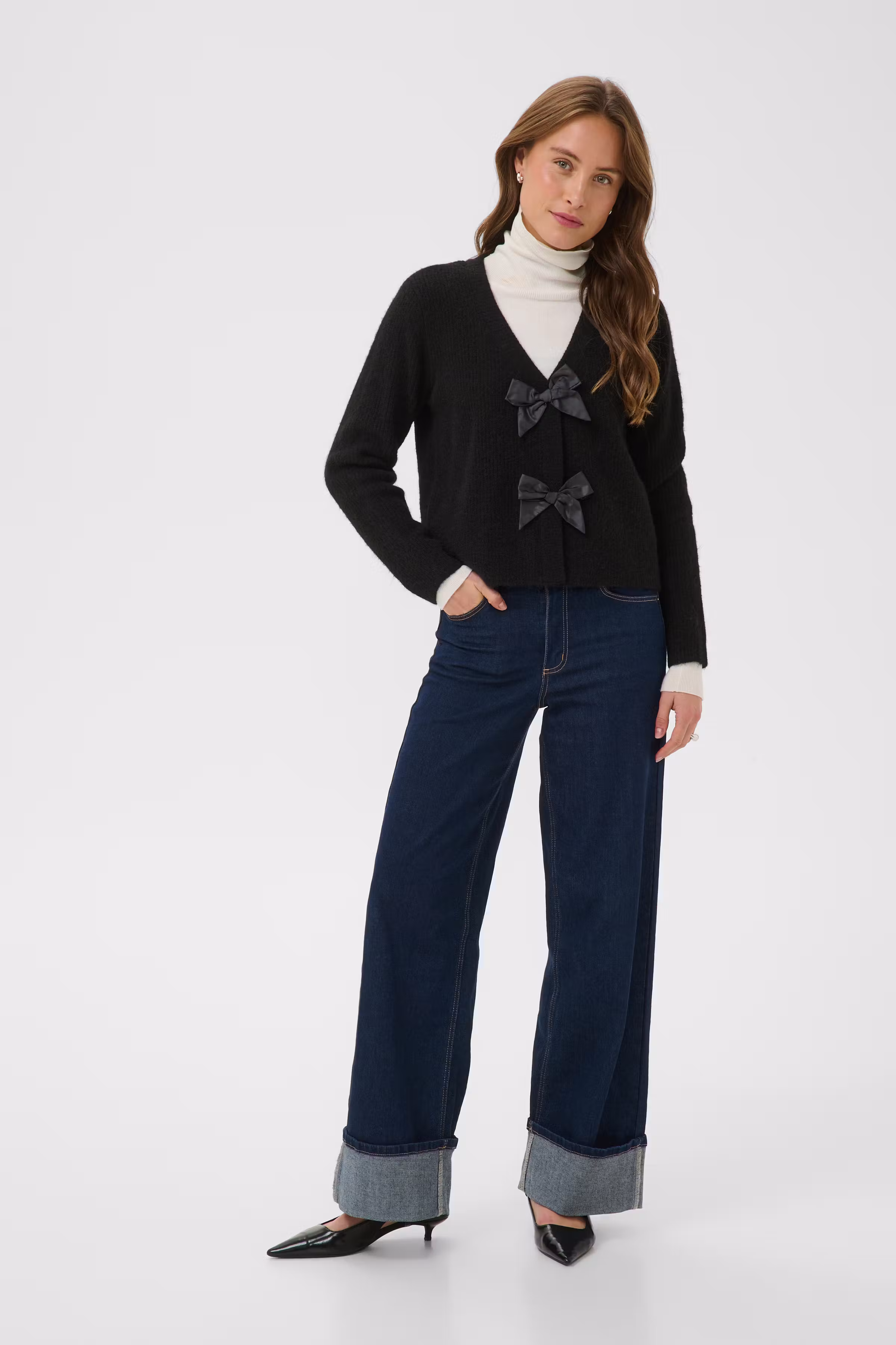 KAmay Cardigan LOOKBOOK FRONT 10512496-100121