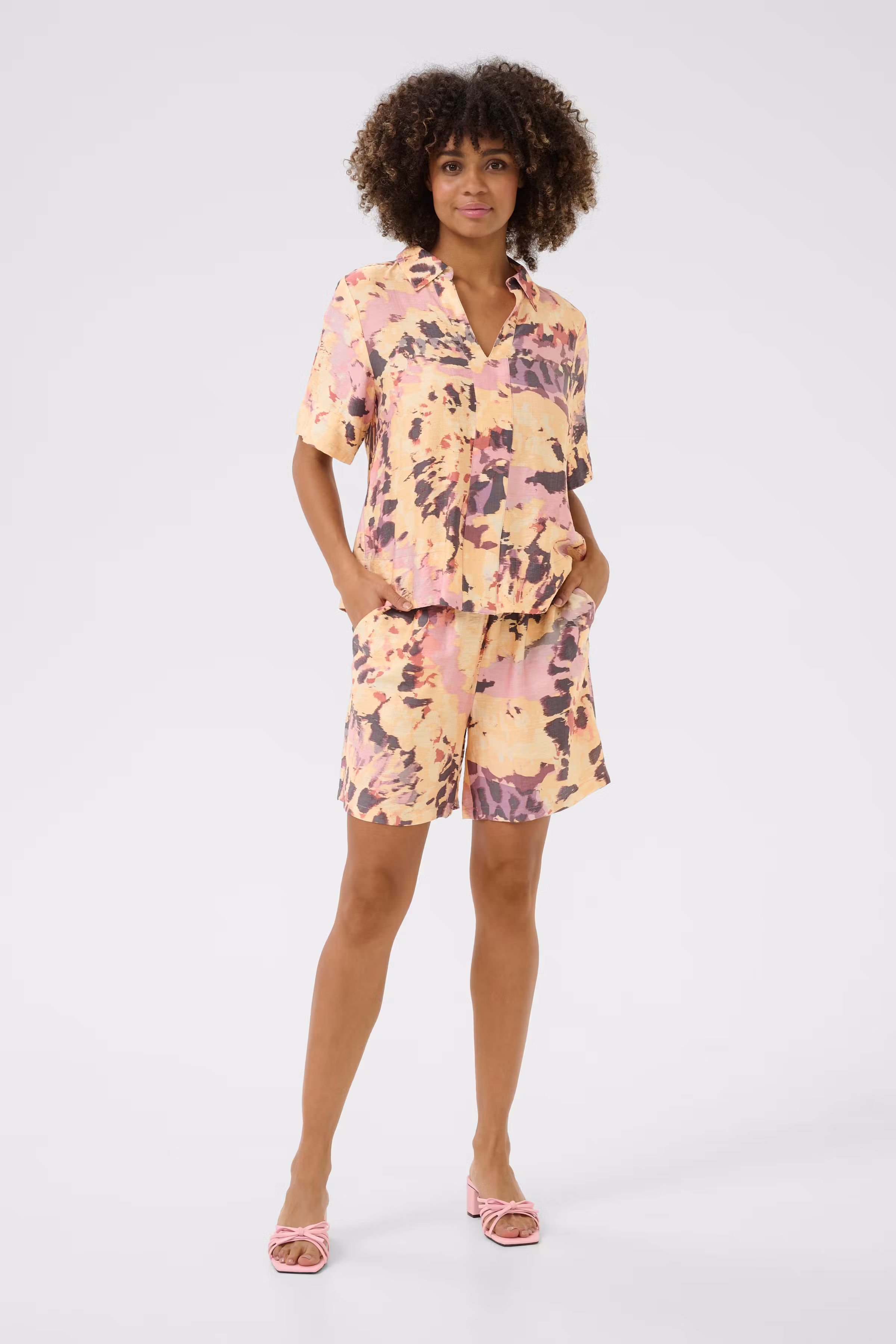 CUgreece Shorts LOOKBOOK FRONT 50111782-107542