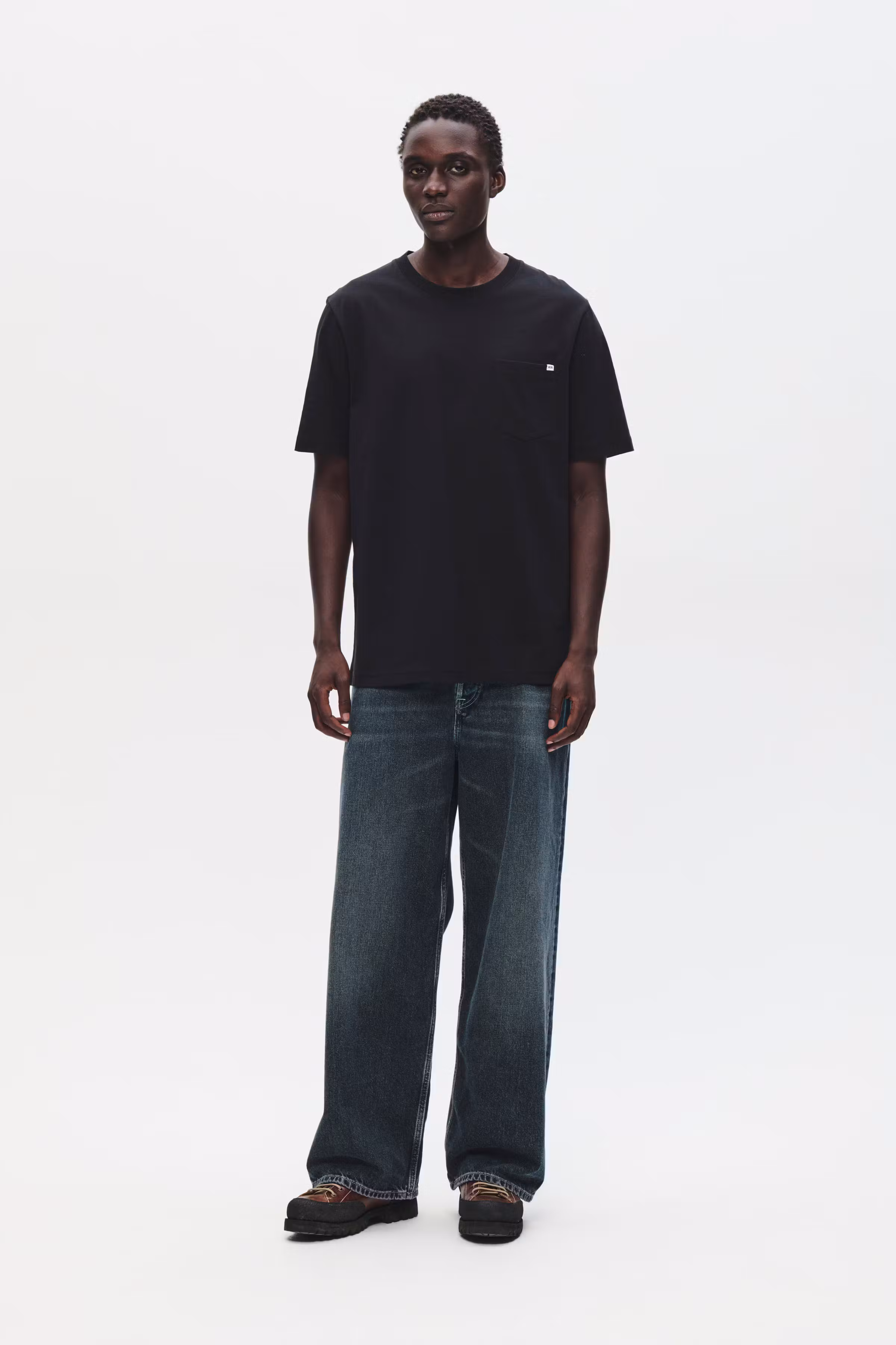 WWBobby pocket T-shirt LOOKBOOK FRONT 30252482-303700