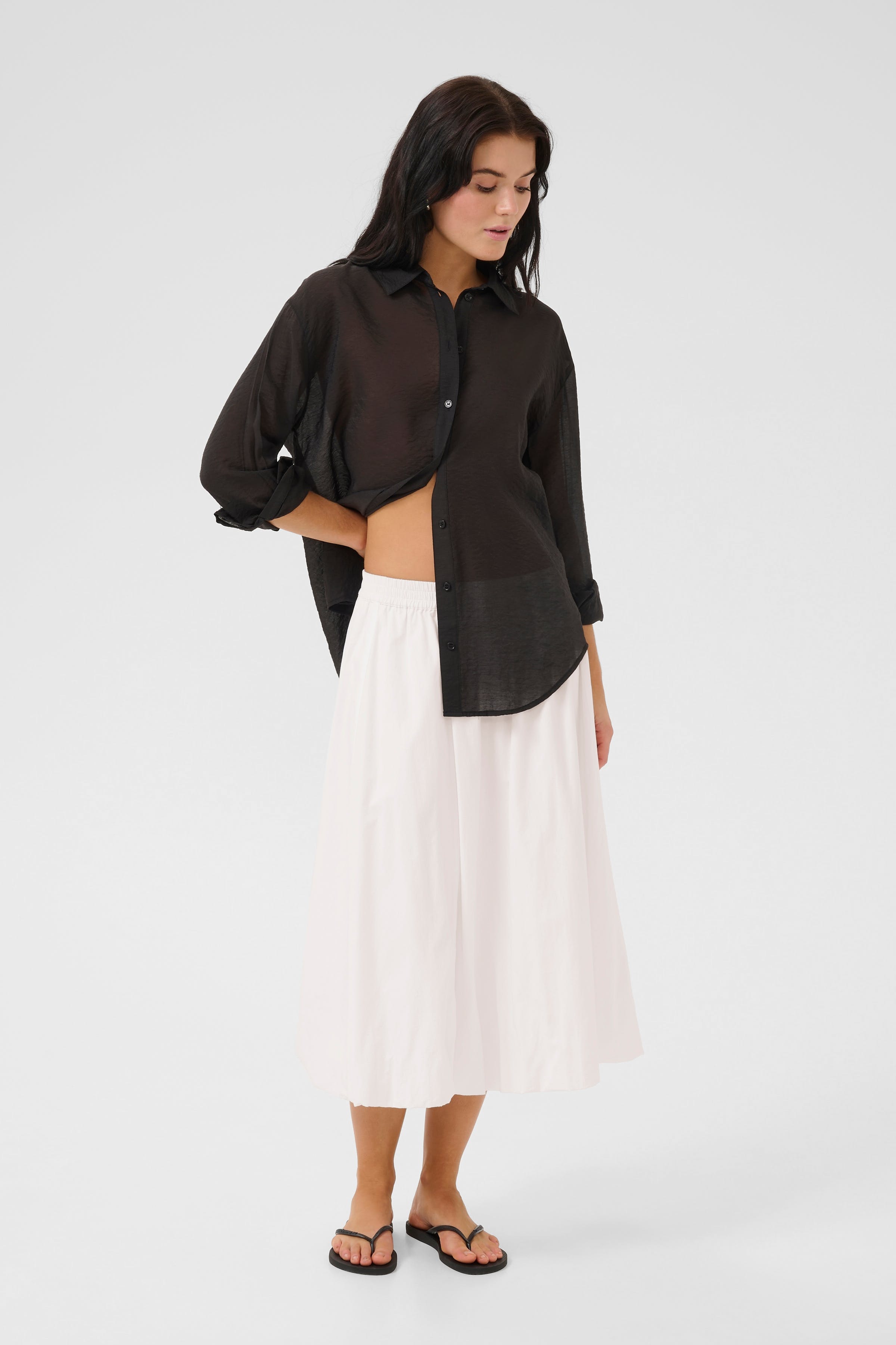 SunnaMW Skirt LOOKBOOK FRONT 10705147-110601
